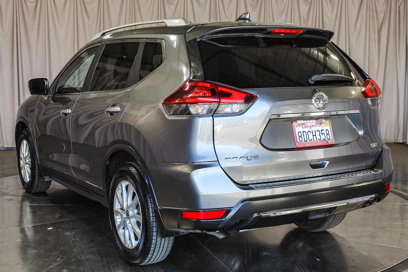 2018 Nissan Rogue SV 2