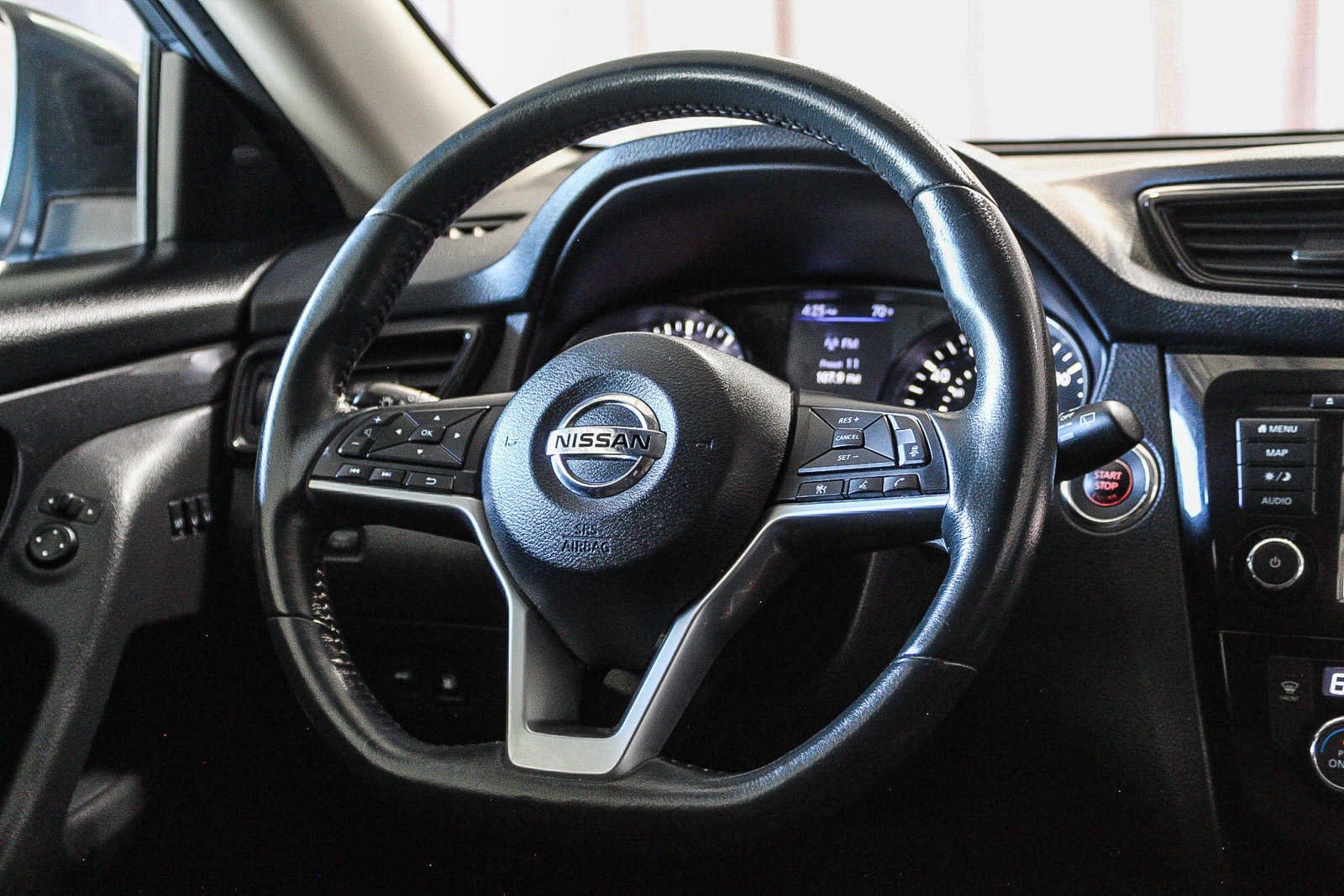 2018 Nissan Rogue SV 15