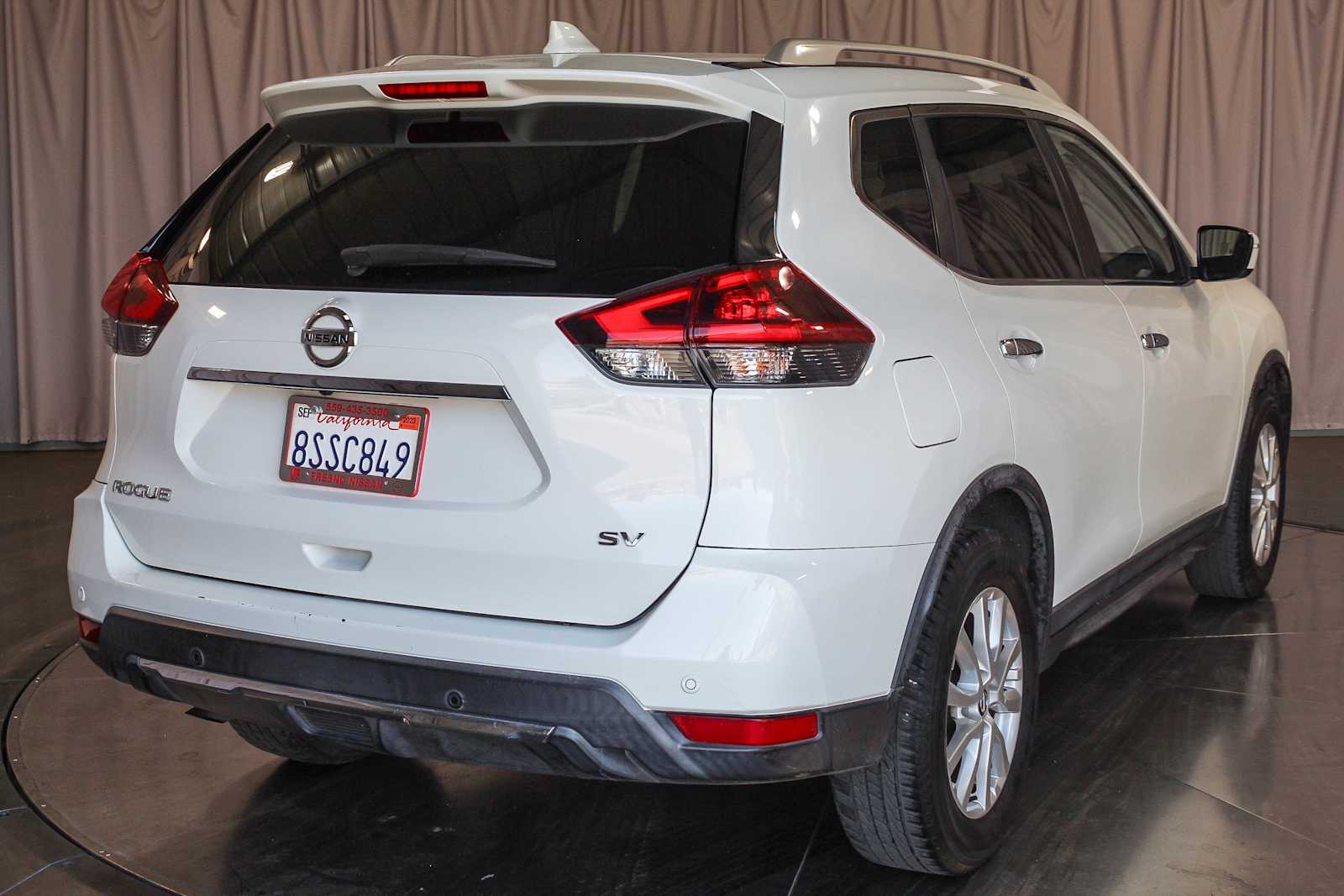 2019 Nissan Rogue SV 4