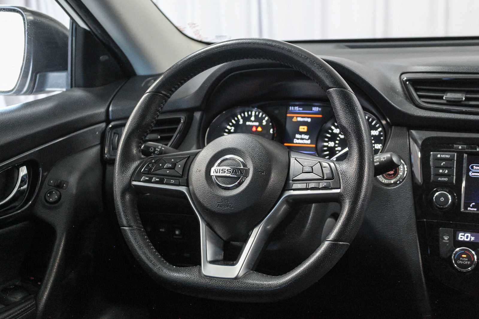 2019 Nissan Rogue SV 18