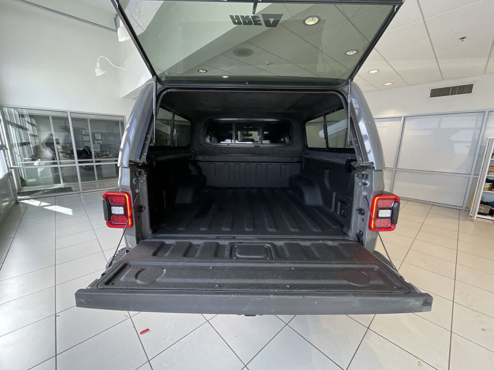 2022 Jeep Gladiator Rubicon 4x4 25