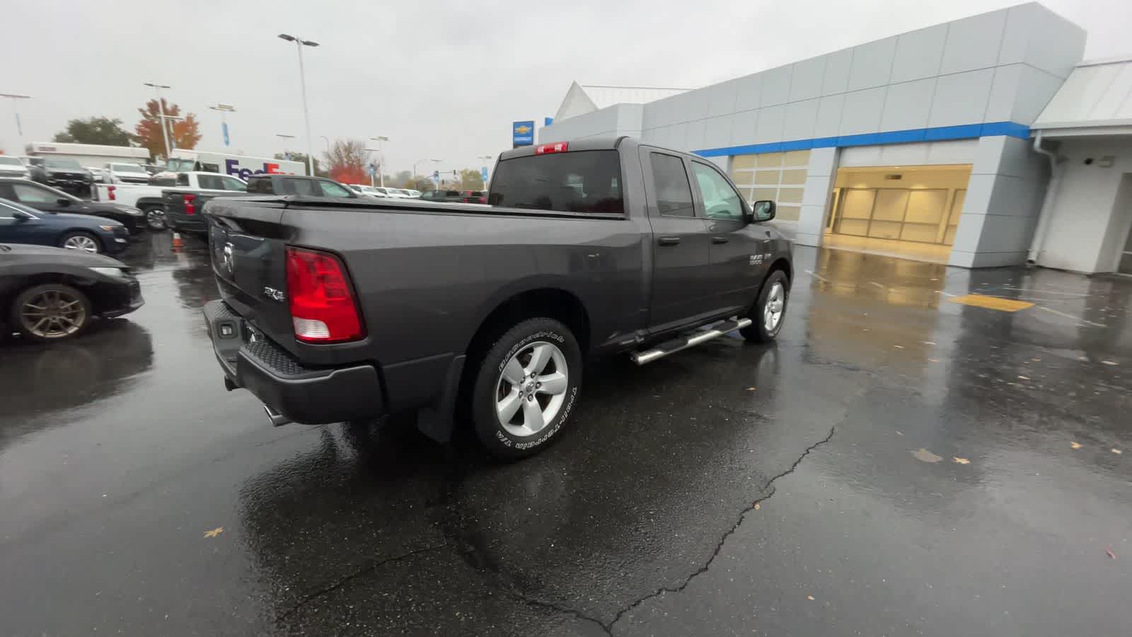 2016 Ram 1500 Express 4WD Quad Cab 140.5 8