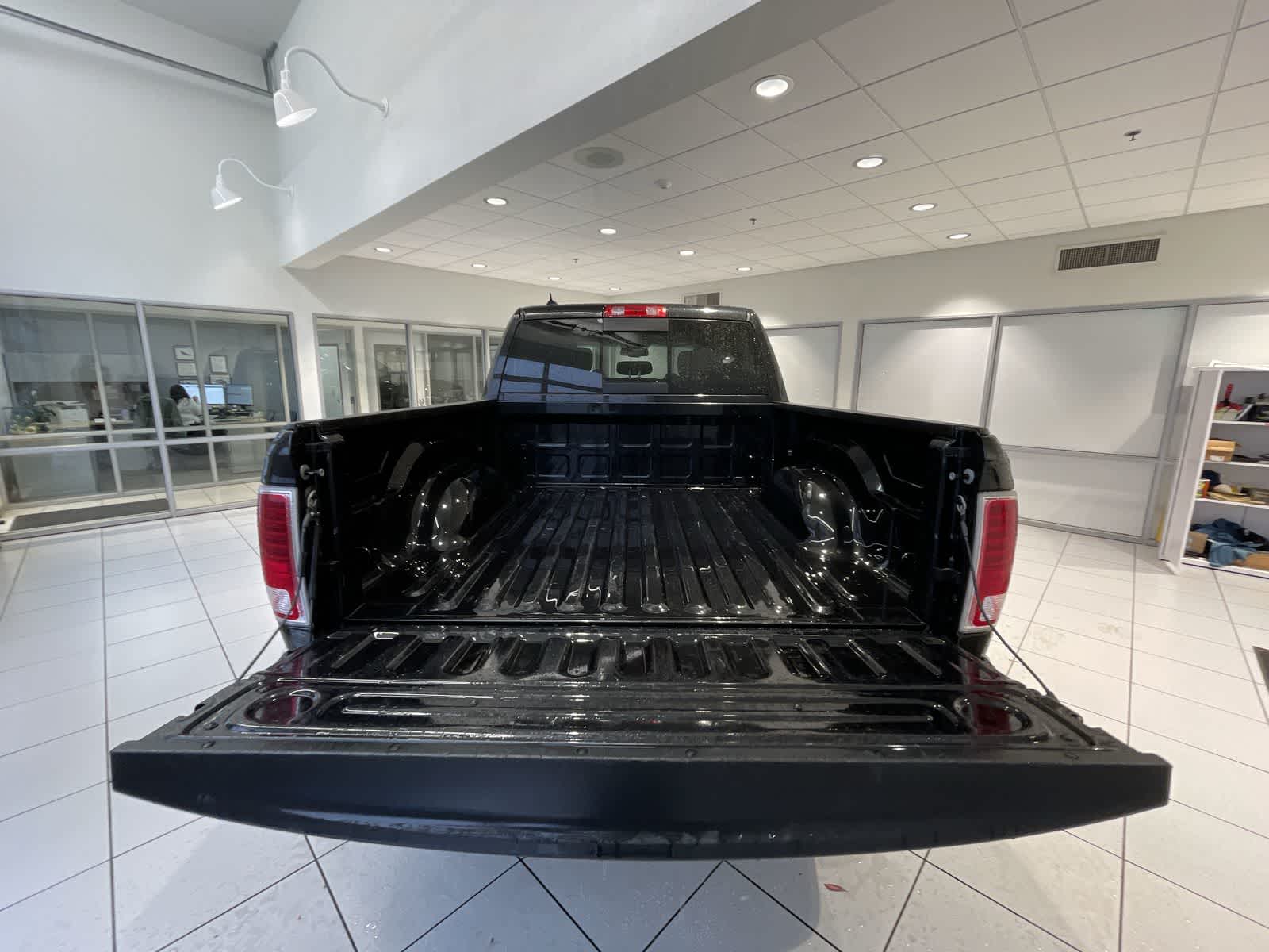 2018 Ram 1500 Laramie 4x4 Crew Cab 57 Box 32