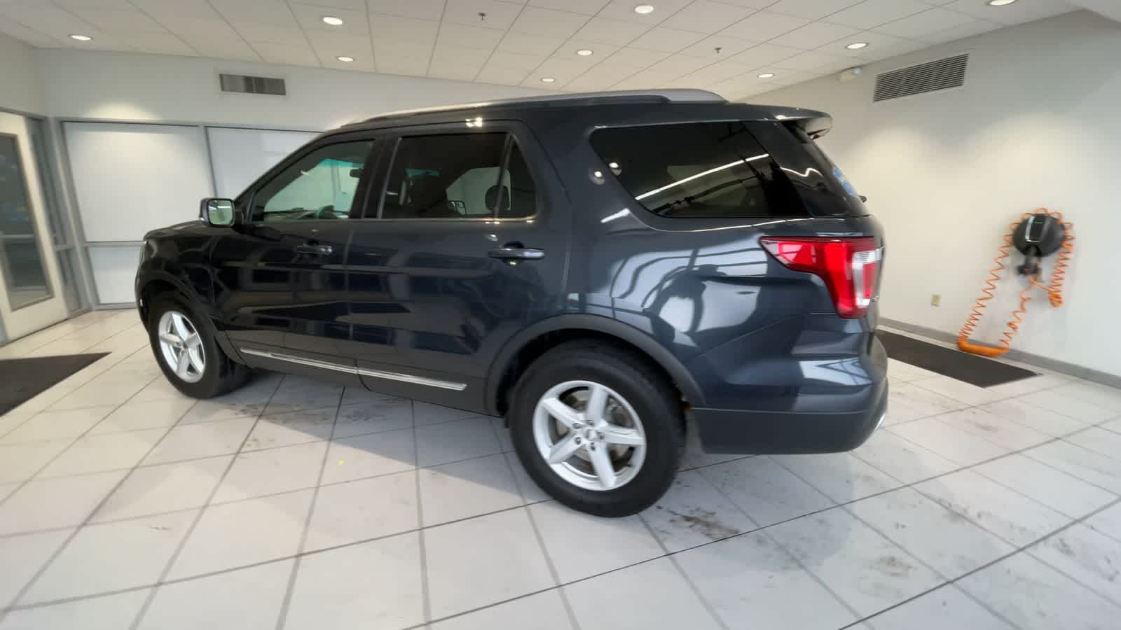 2017 Ford Explorer XLT 6