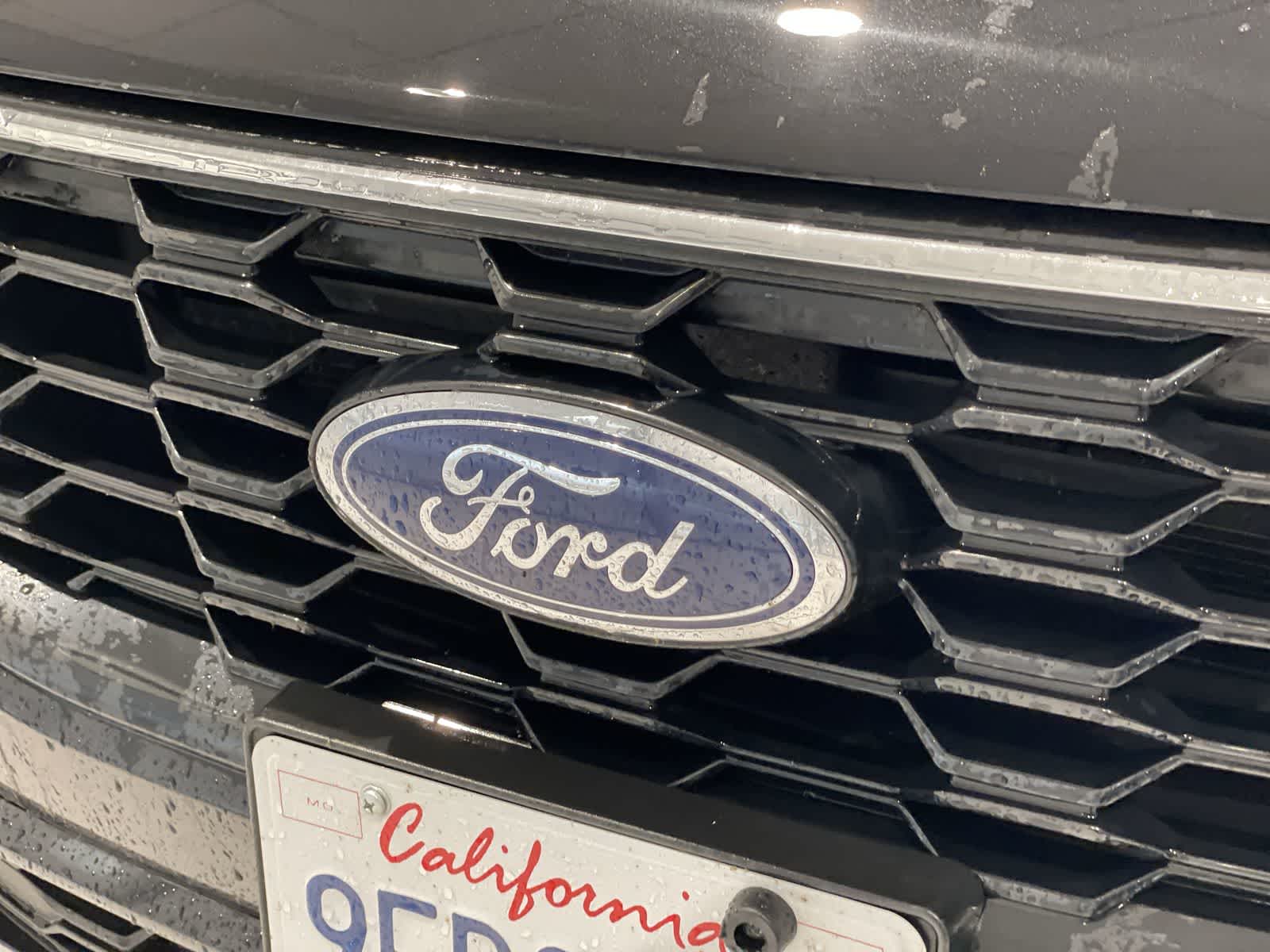 2023 Ford Escape ST-Line 35