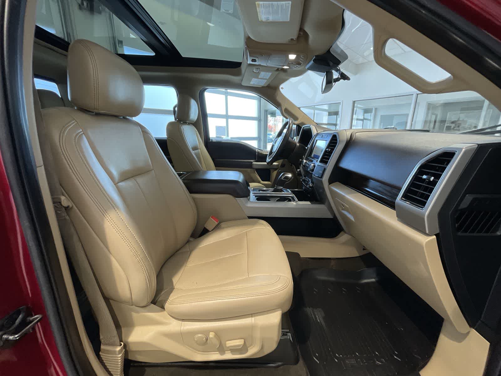 2019 Ford F-150 LARIAT 4WD SuperCrew 5.5 Box 28