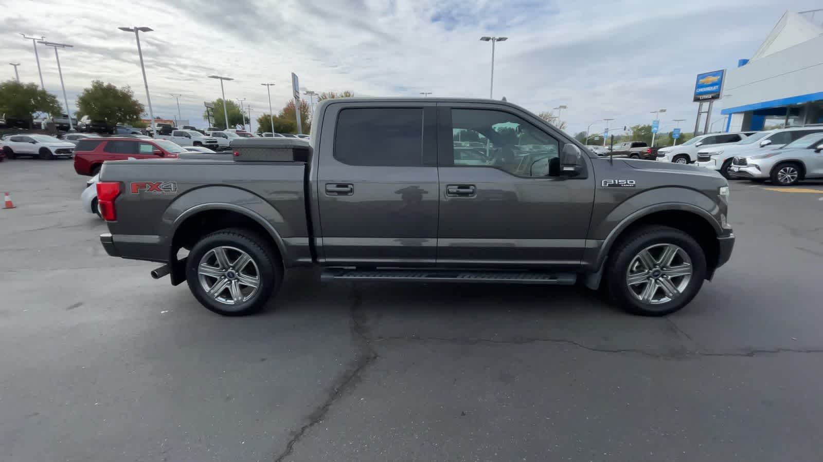 2018 Ford F-150 LARIAT 4WD SuperCrew 5.5 Box 9