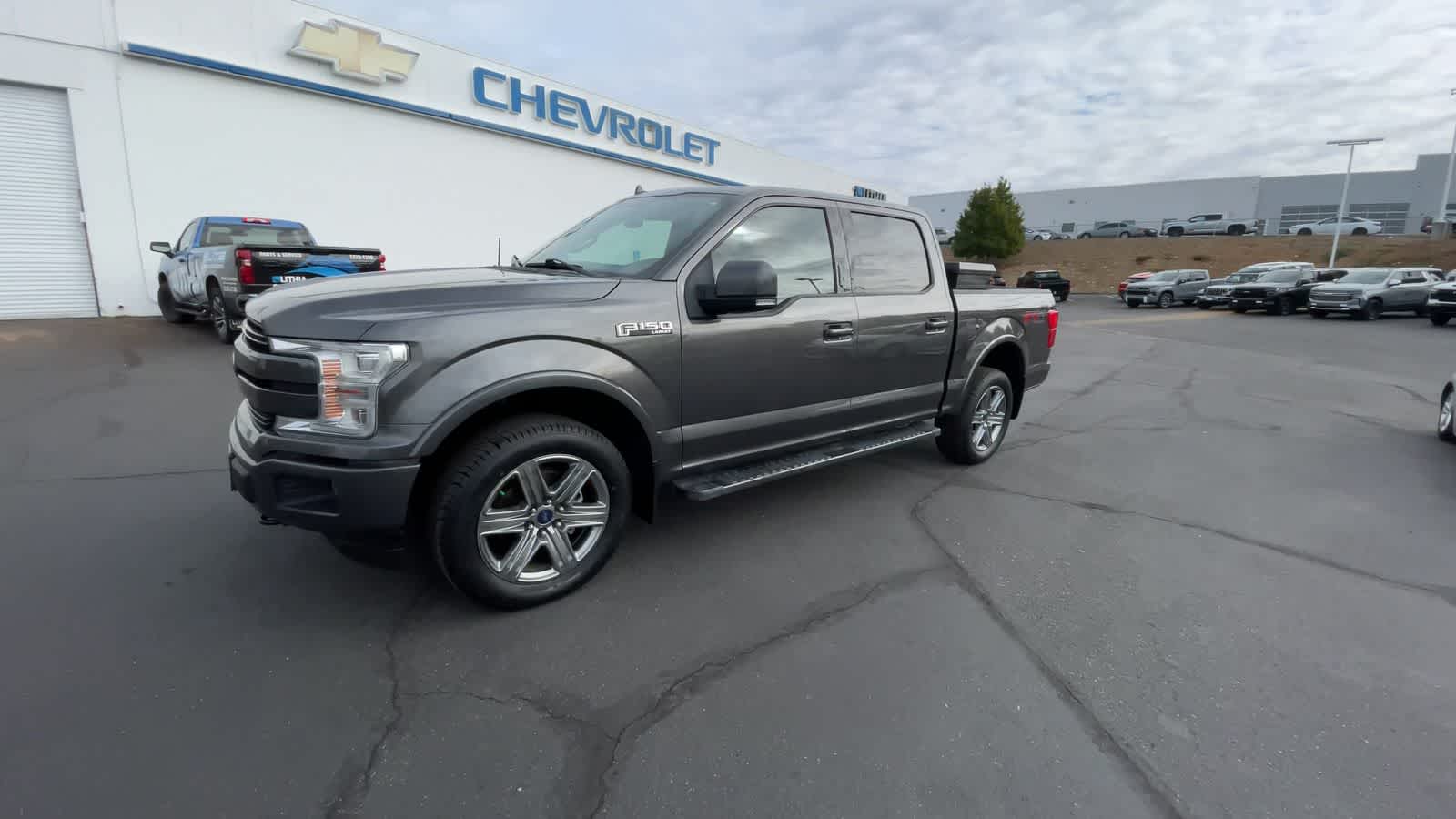 2018 Ford F-150 LARIAT 4WD SuperCrew 5.5 Box 4