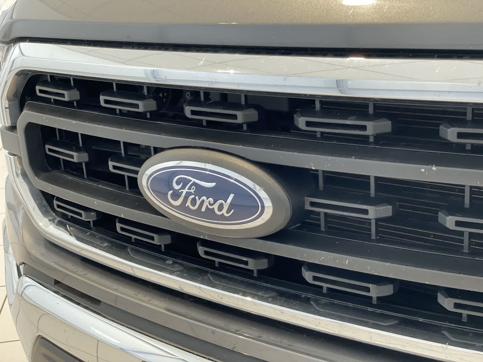 2023 Ford F-150 XLT 4WD SuperCrew 5.5 Box 28