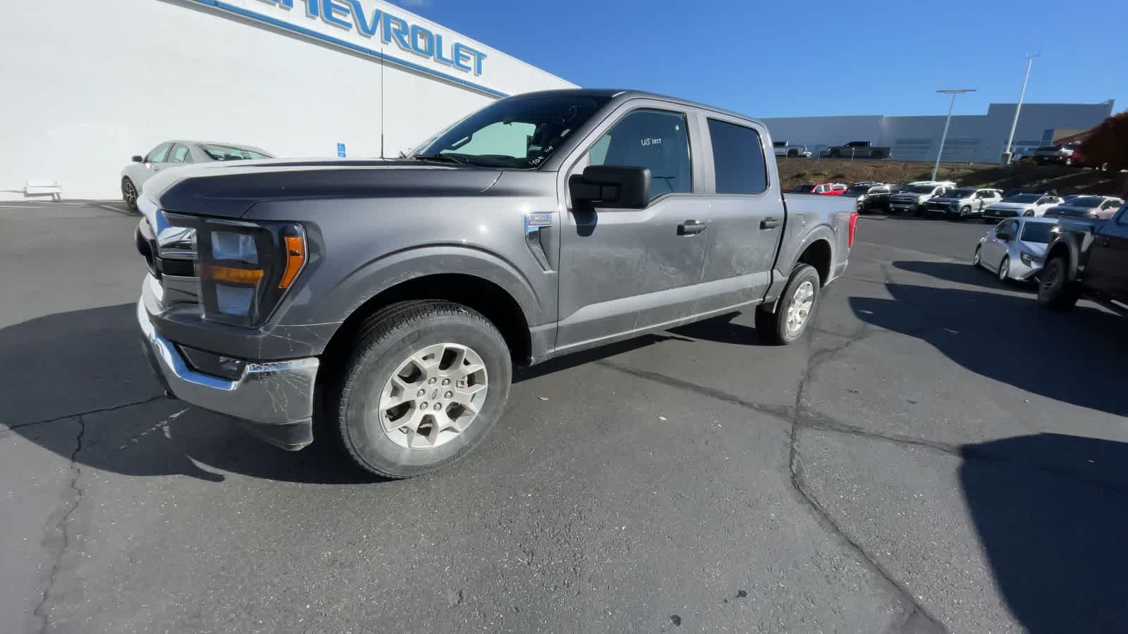 2023 Ford F-150 XLT 4WD SuperCrew 5.5 Box 4