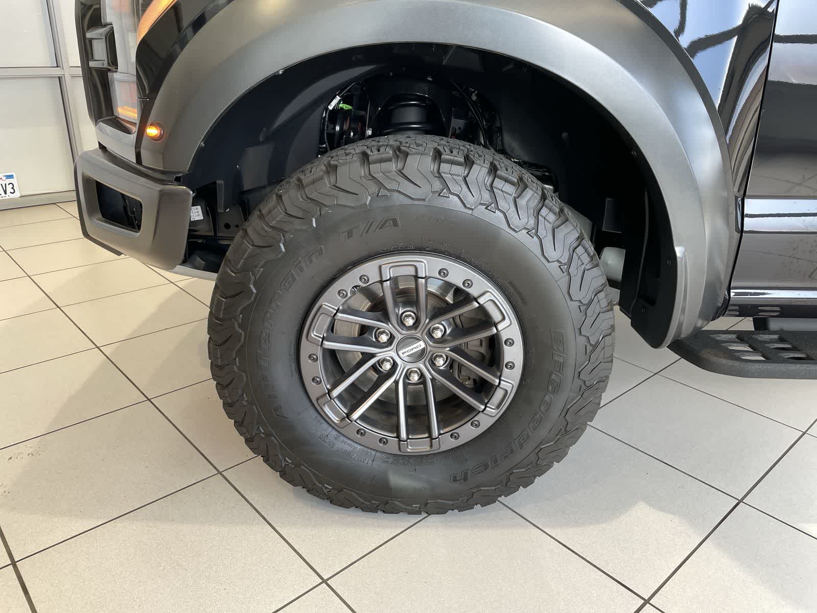 2019 Ford F-150 Raptor 4WD SuperCrew 5.5 Box 34