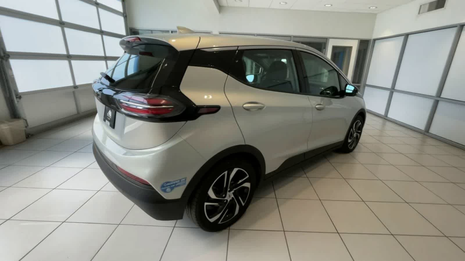 2022 Chevrolet Bolt EV 2LT 8