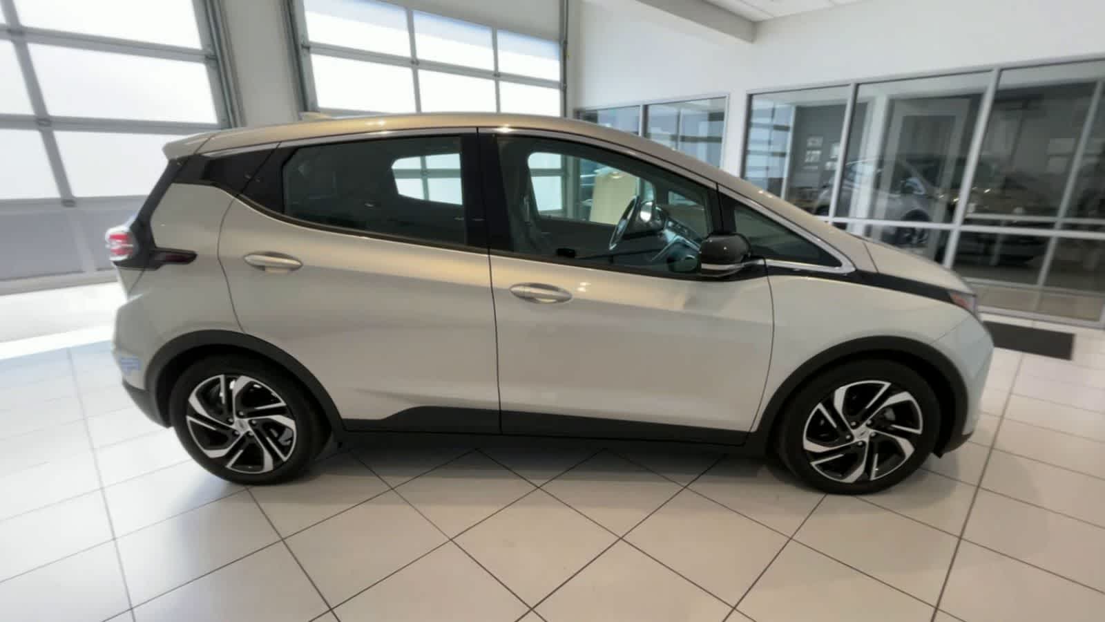 2022 Chevrolet Bolt EV 2LT 9