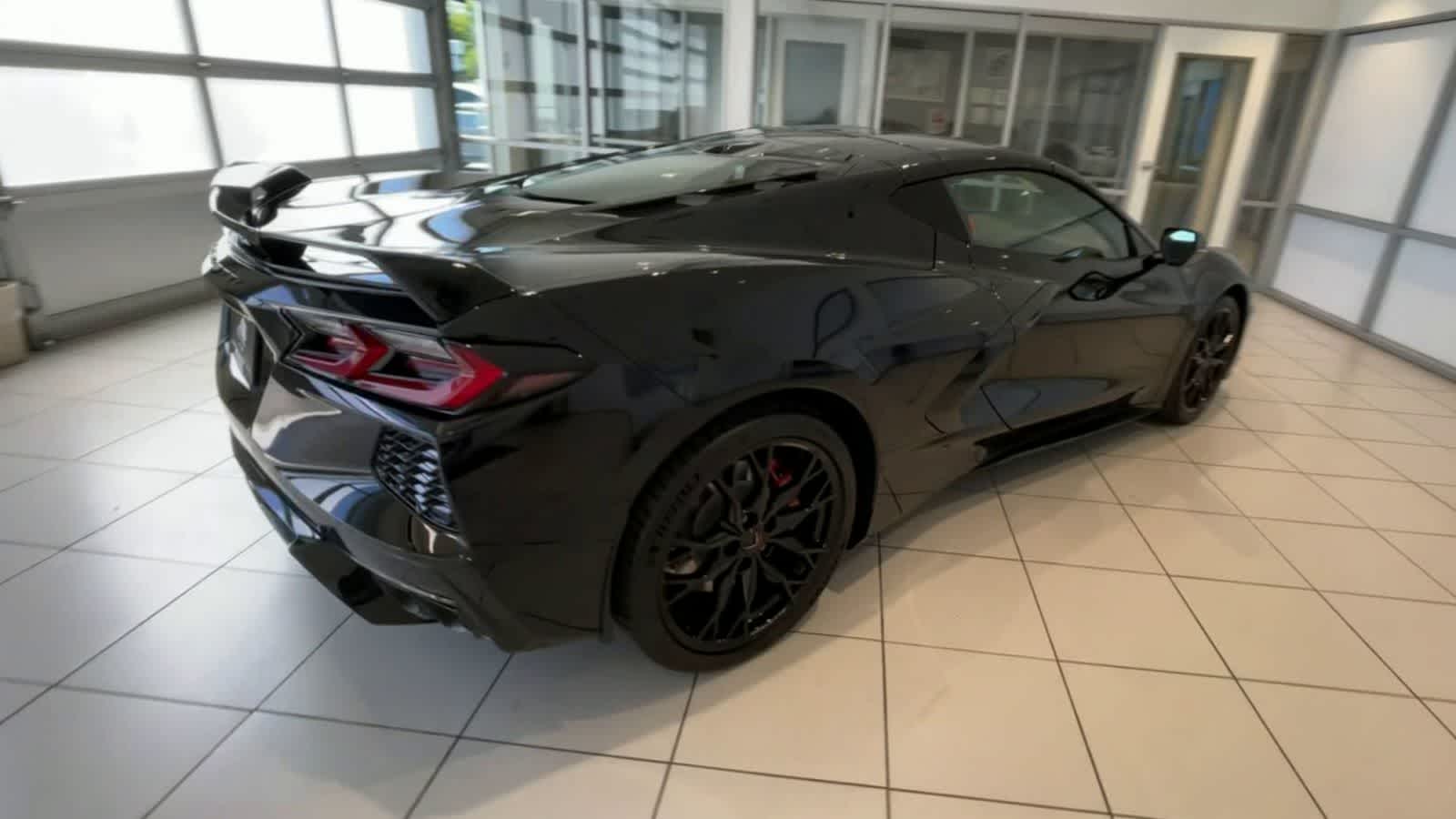 2024 Chevrolet Corvette 2LT 8