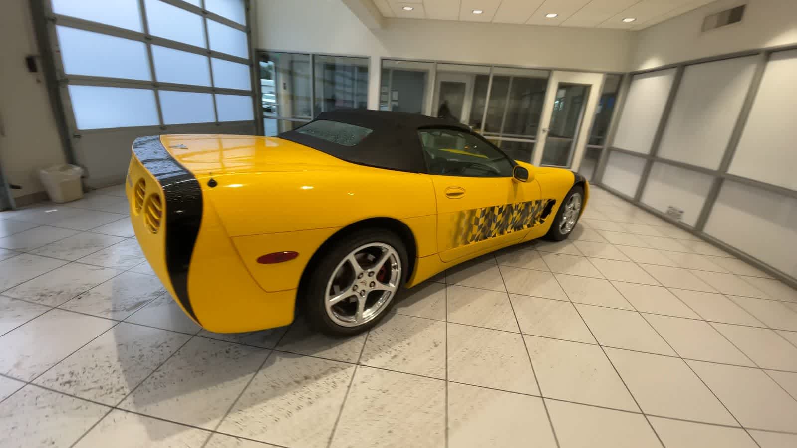 2003 Chevrolet Corvette  8