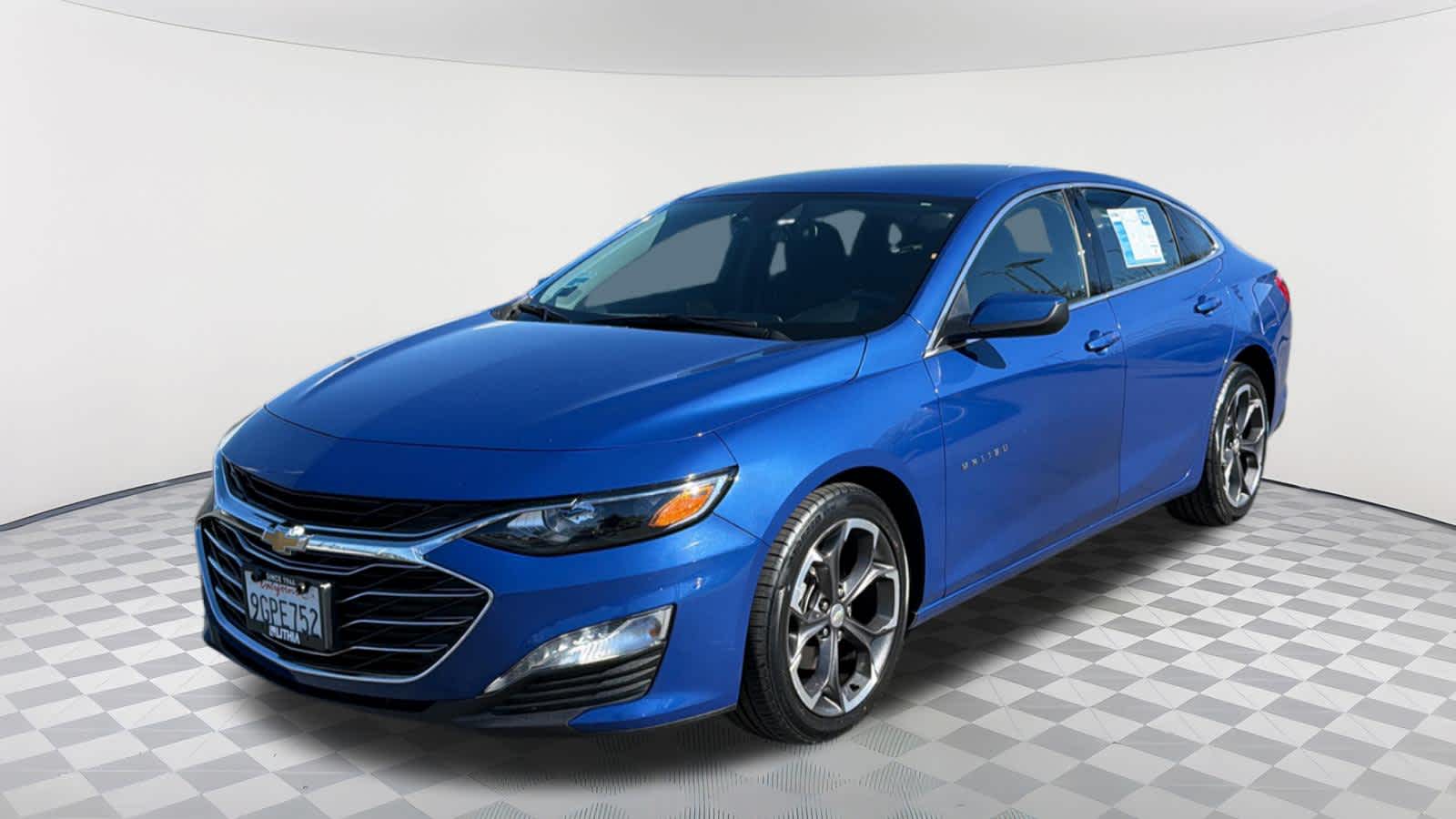 2023 Chevrolet Malibu LT with 1LT FWD
