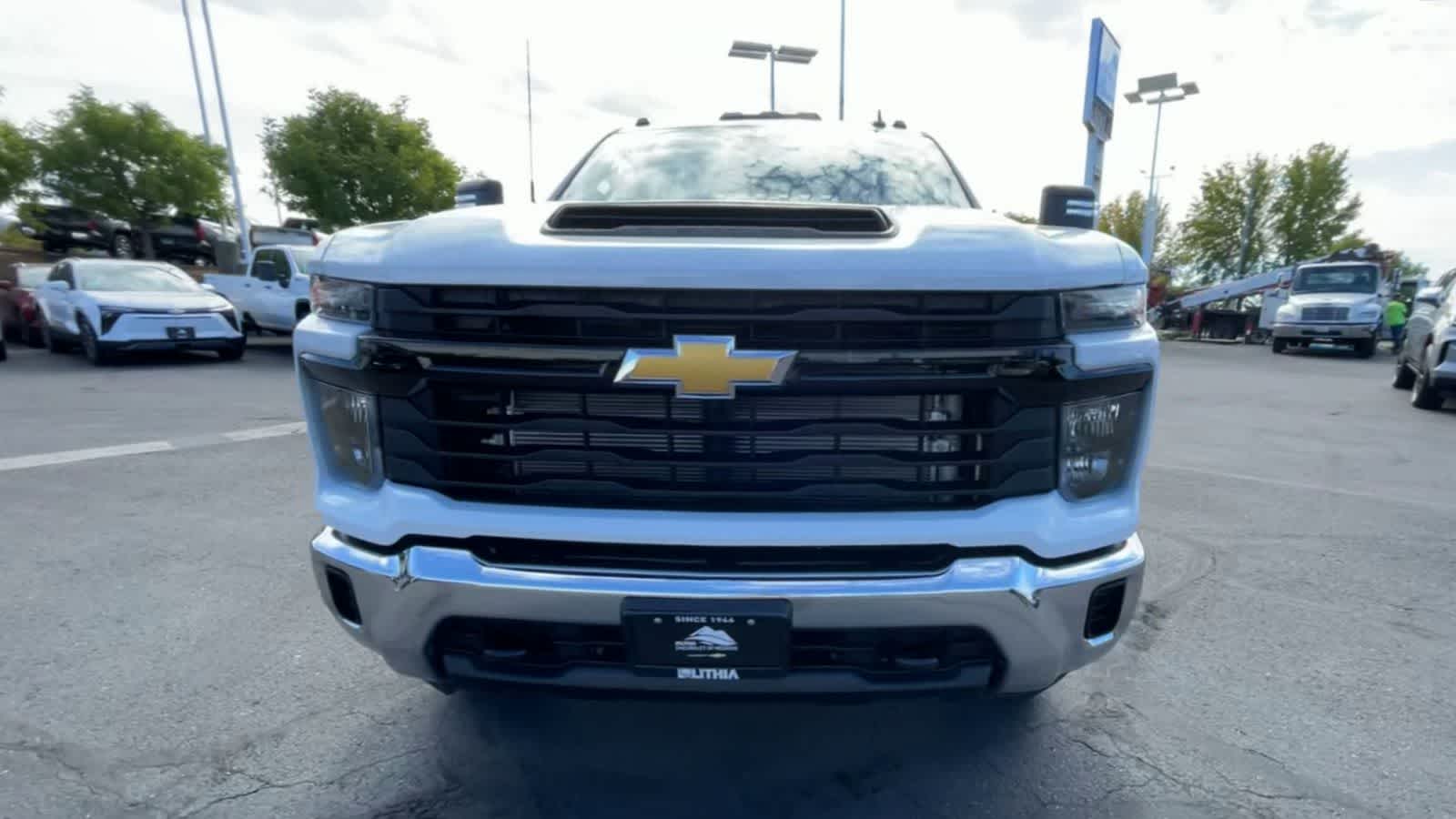 2024 Chevrolet Silverado 3500HD Work Truck 4WD Crew Cab 177 WB, 60 CA 3