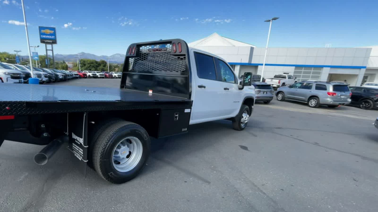 2024 Chevrolet Silverado 3500HD Work Truck 4WD Crew Cab 177 WB, 60 CA 8