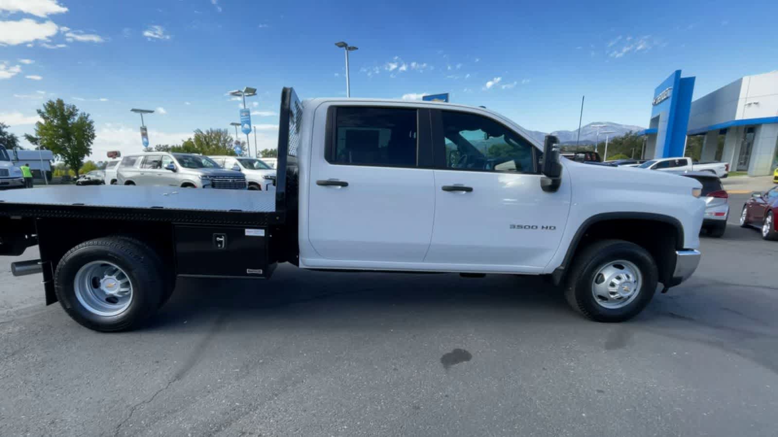 2024 Chevrolet Silverado 3500HD Work Truck 4WD Crew Cab 177 WB, 60 CA 9