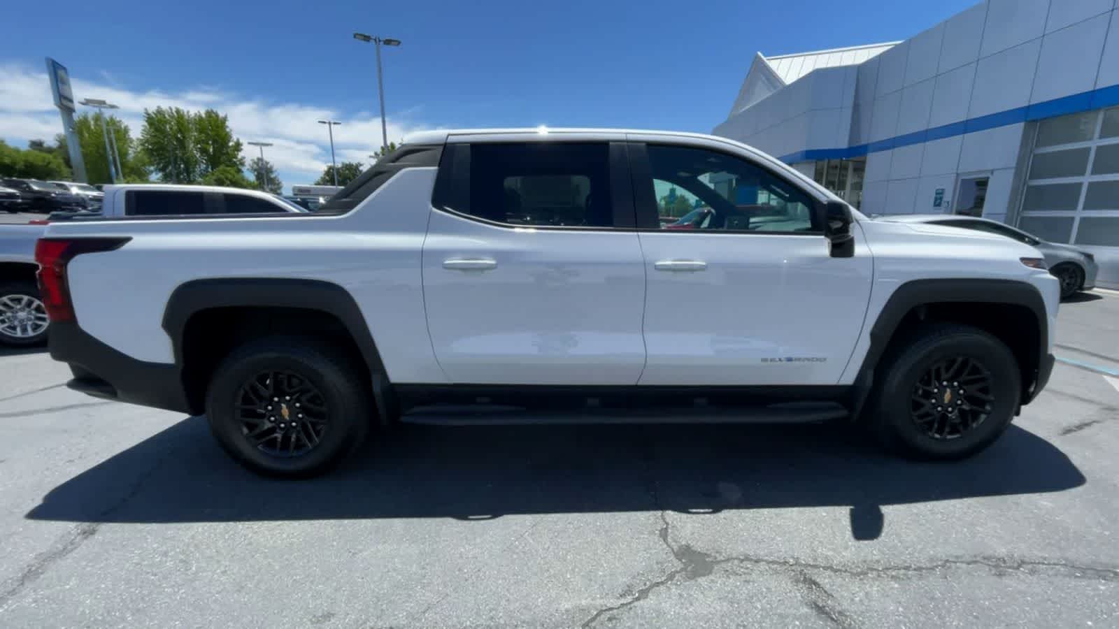 2024 Chevrolet Silverado EV Work Truck e4WD Crew Cab 9