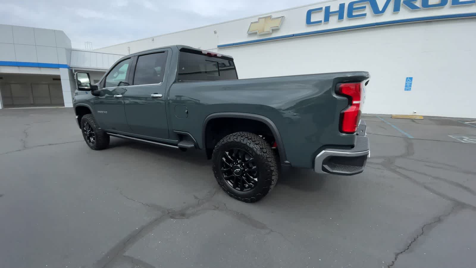 2025 Chevrolet Silverado 2500HD LTZ 4WD Crew Cab 159 6