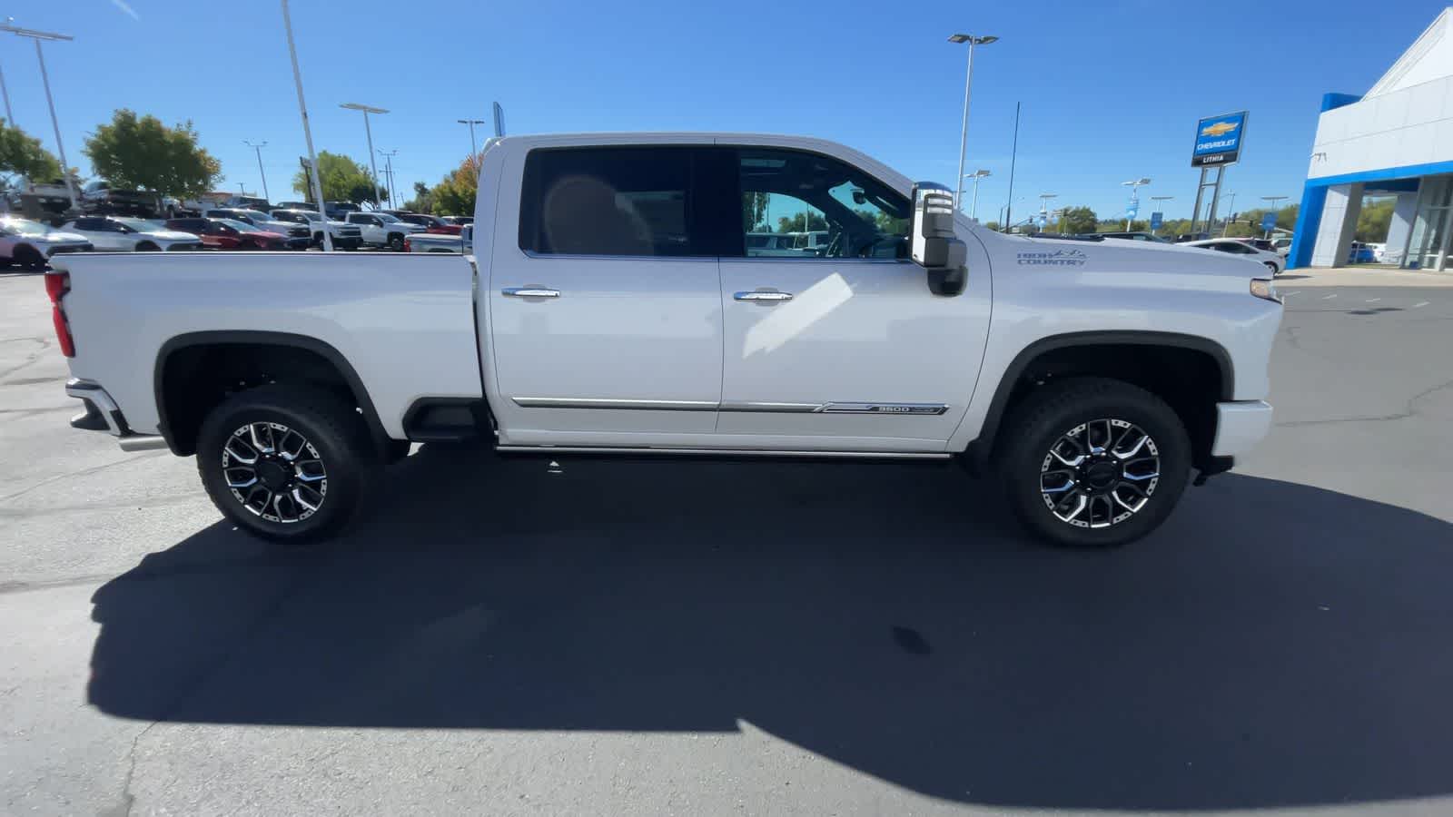 2025 Chevrolet Silverado 3500HD High Country 4WD Crew Cab 159 9