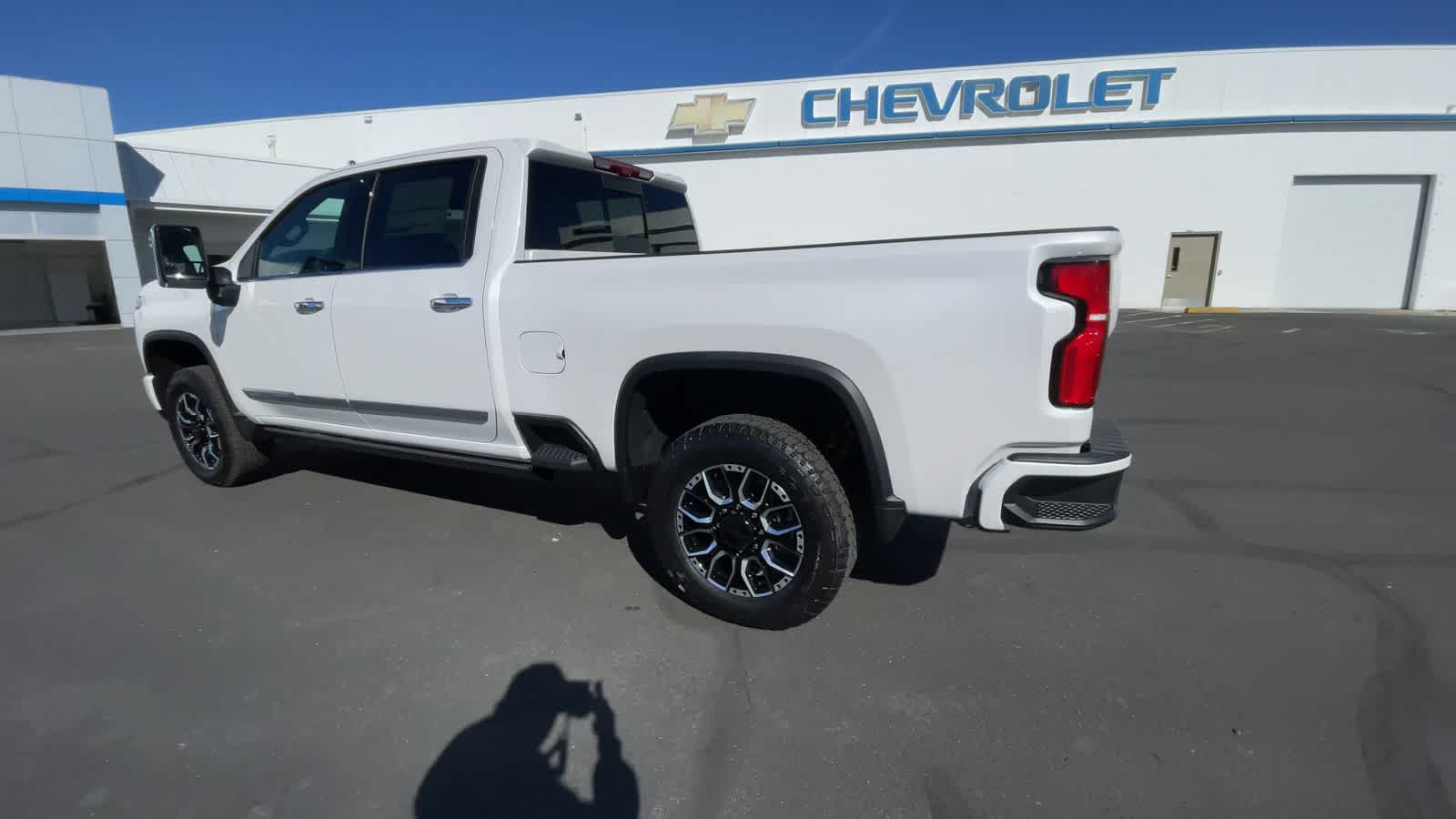 2025 Chevrolet Silverado 3500HD High Country 4WD Crew Cab 159 6