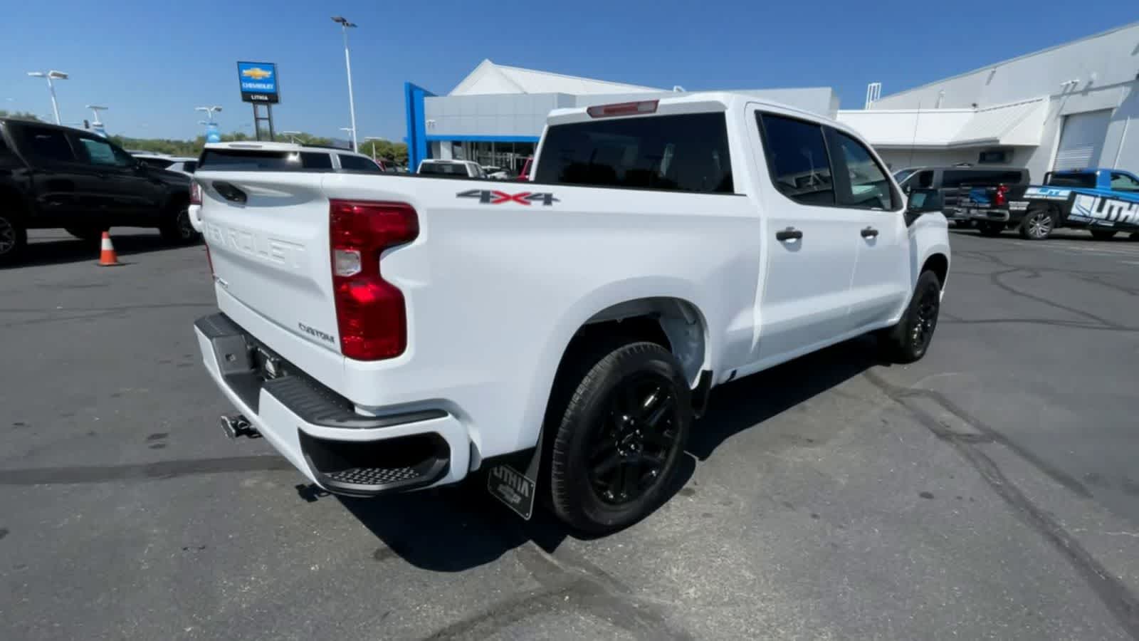 2024 Chevrolet Silverado 1500 Custom 4WD Crew Cab 147 8