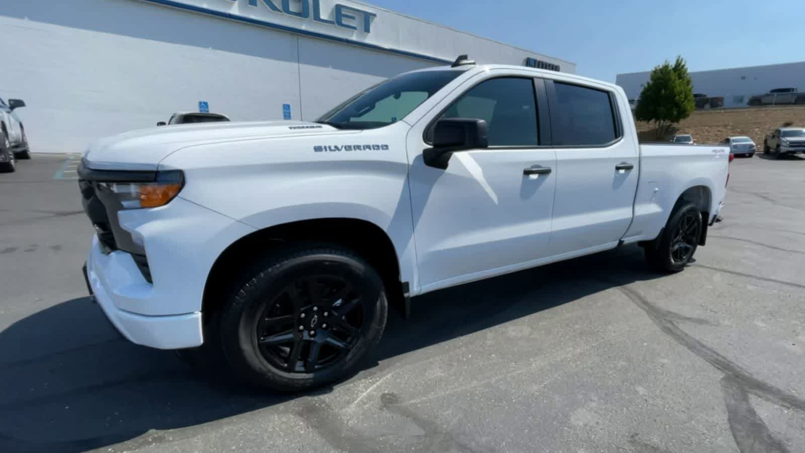 2024 Chevrolet Silverado 1500 Custom 4WD Crew Cab 157 4