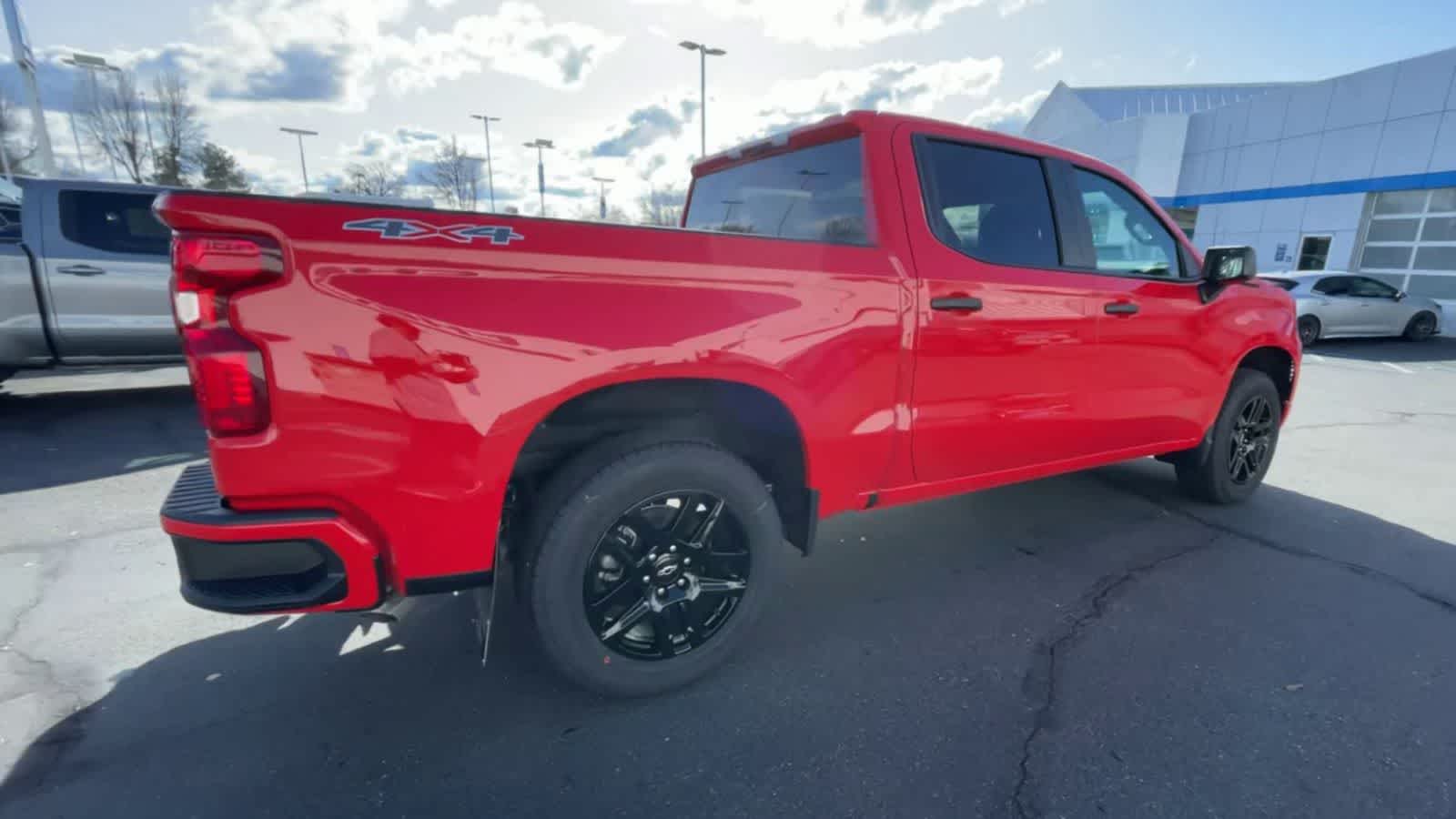 2024 Chevrolet Silverado 1500 Custom 4WD Crew Cab 147 8