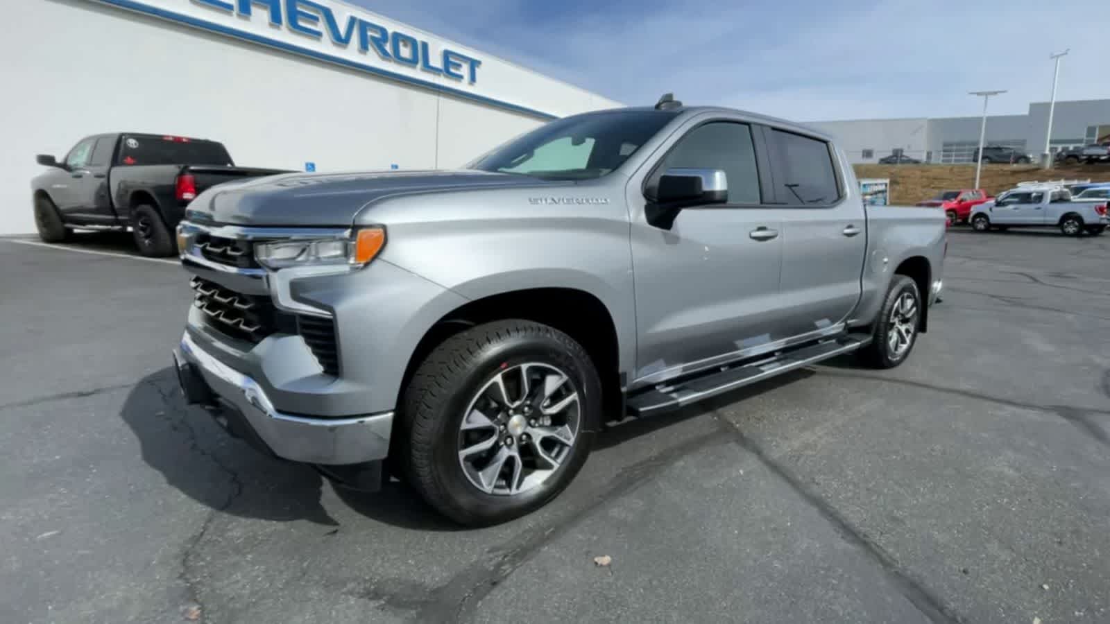 2024 Chevrolet Silverado 1500 LT 4WD Crew Cab 147 4