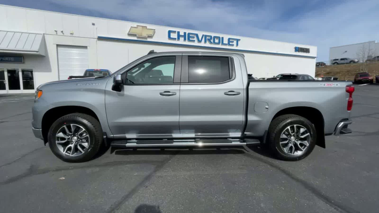 2024 Chevrolet Silverado 1500 LT 4WD Crew Cab 147 5