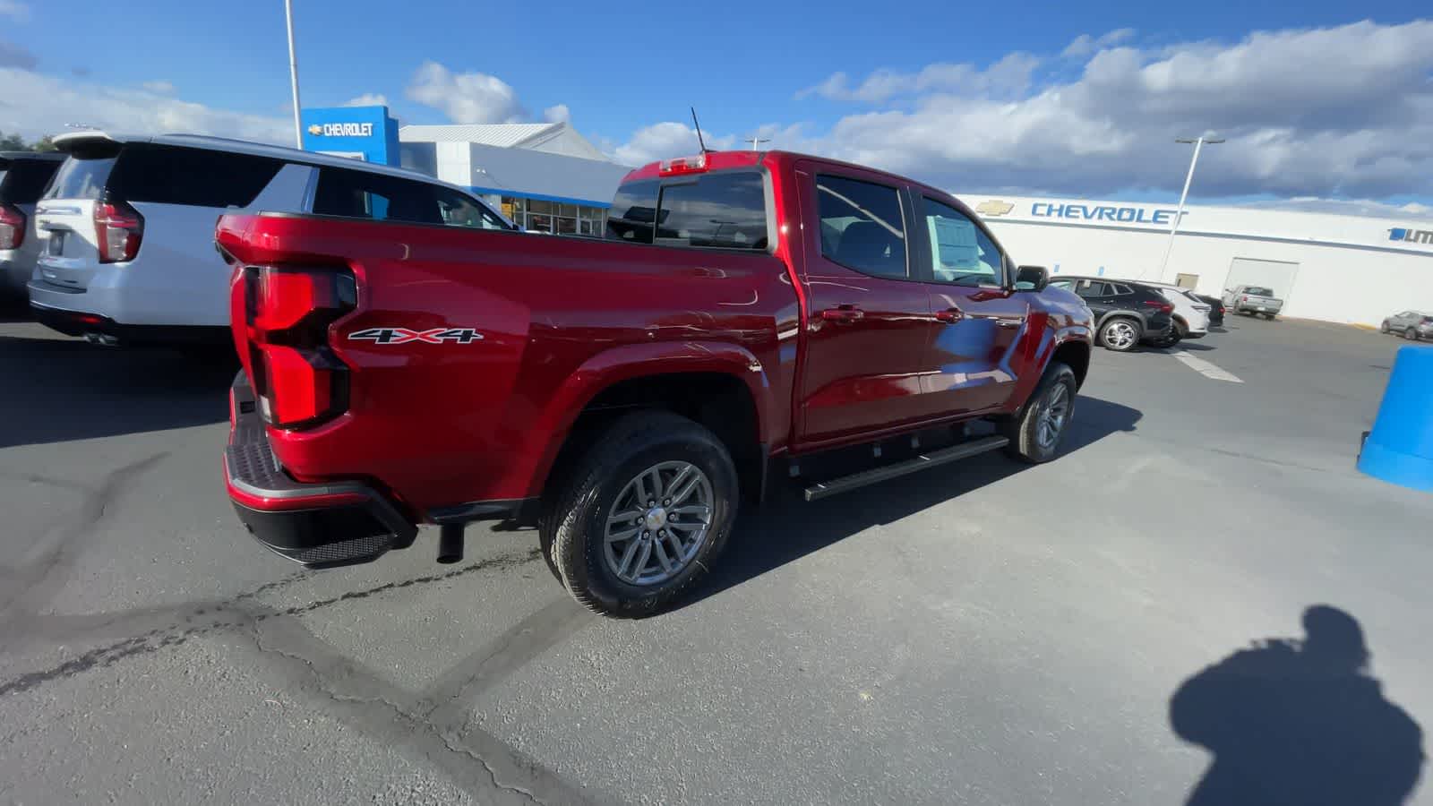 2024 Chevrolet Colorado 4WD LT Crew Cab 8