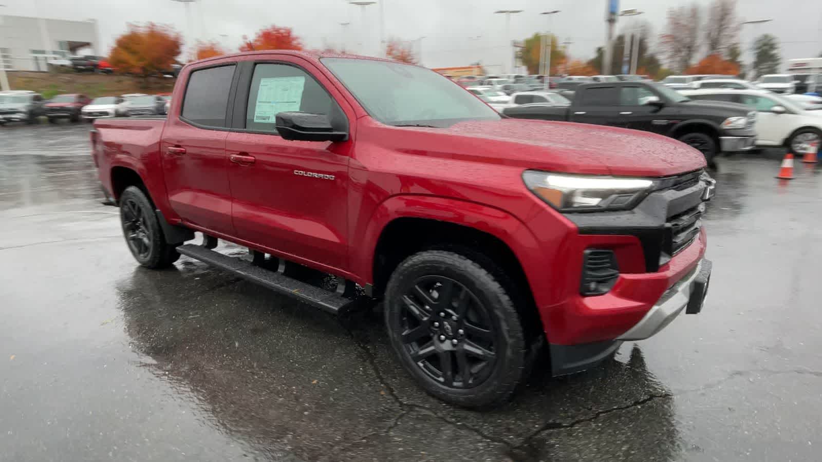 2024 Chevrolet Colorado 4WD Z71 Crew Cab 2