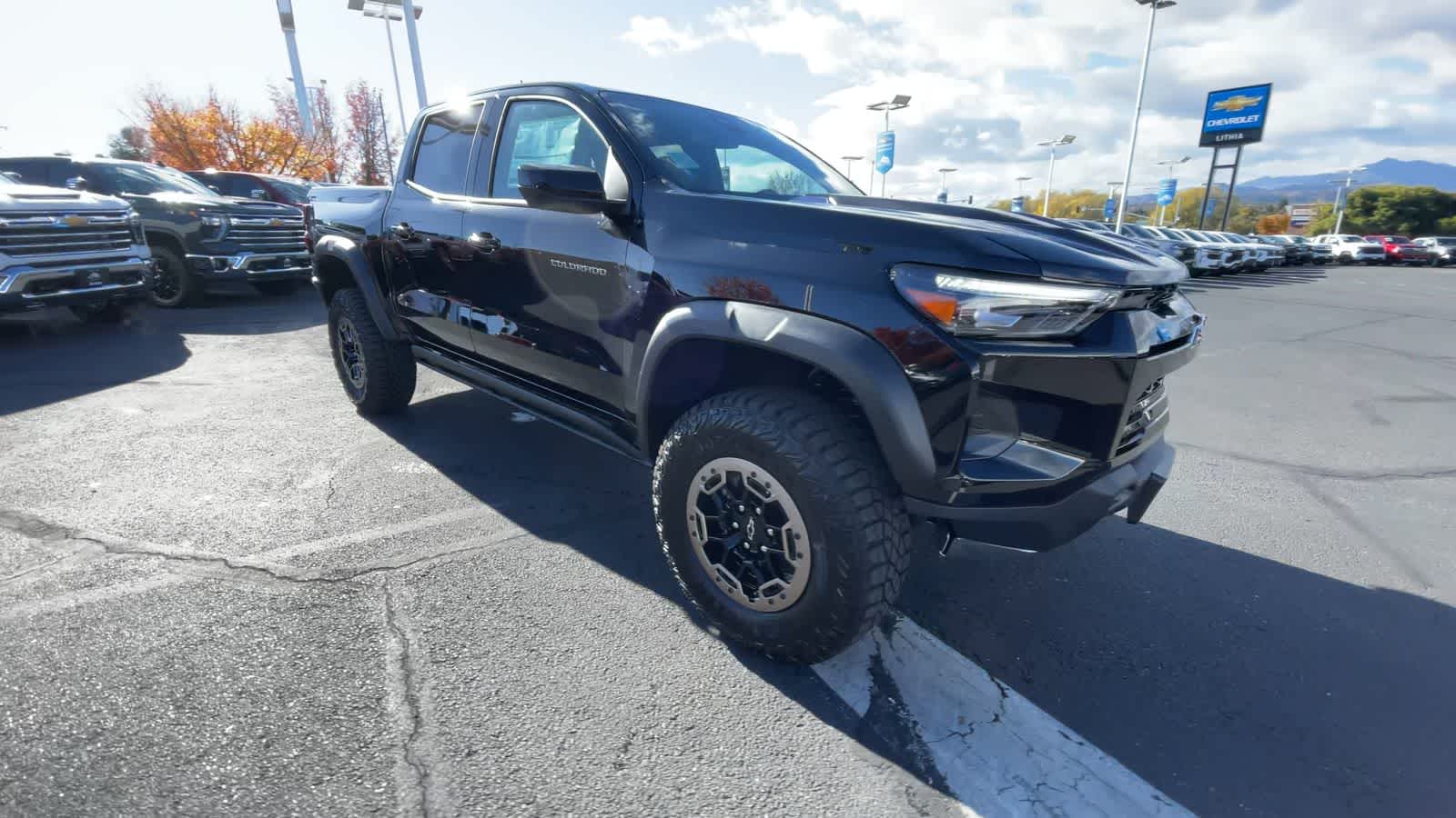 2024 Chevrolet Colorado 4WD ZR2 Crew Cab 2