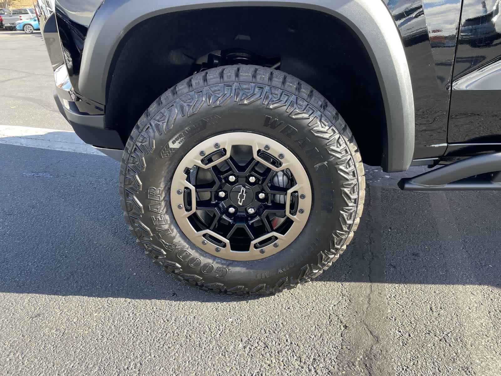 2024 Chevrolet Colorado 4WD ZR2 Crew Cab 40