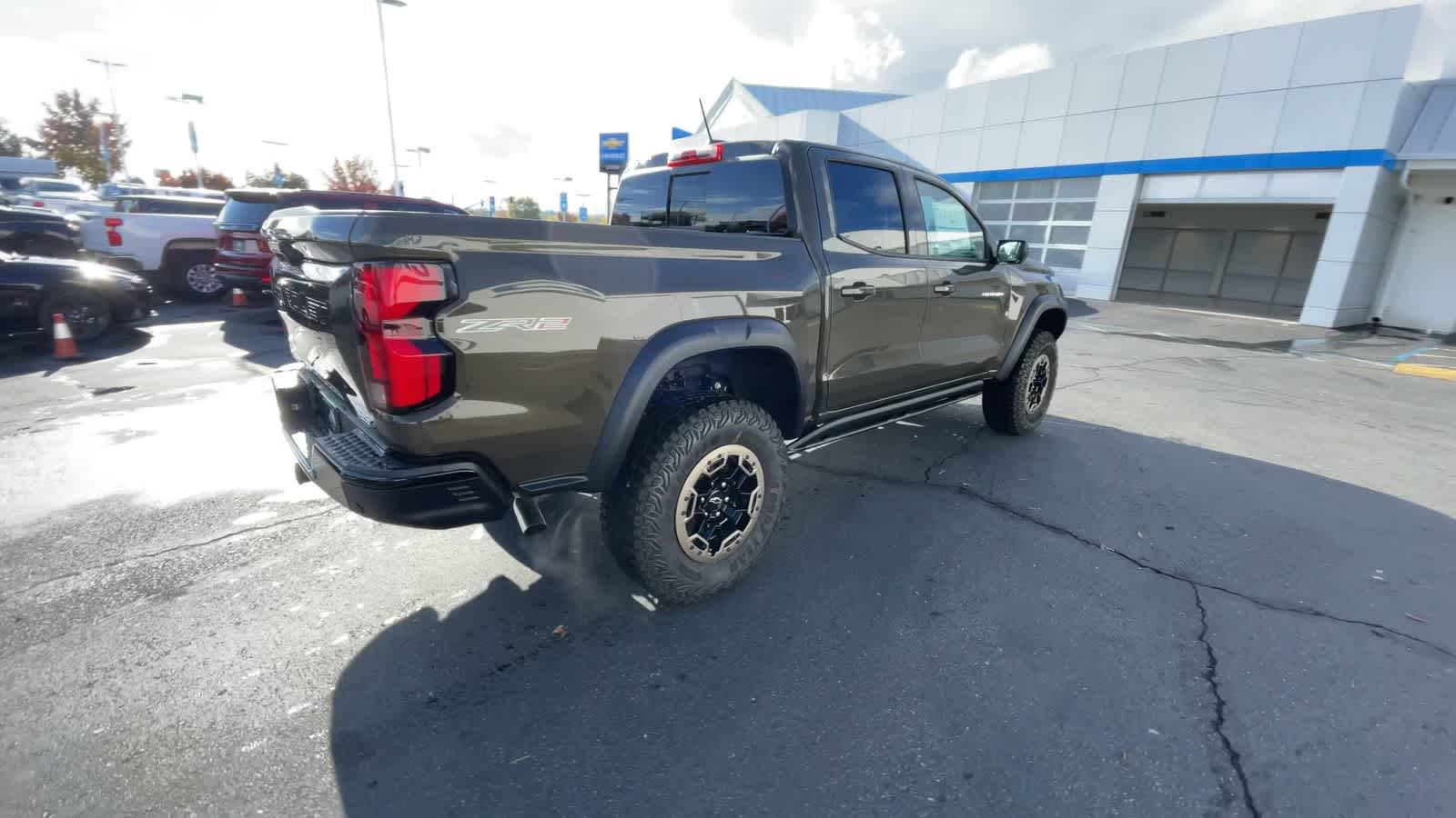 2024 Chevrolet Colorado 4WD ZR2 Crew Cab 8