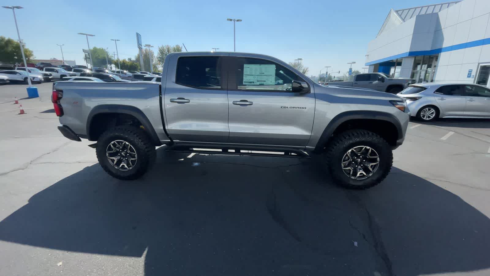 2024 Chevrolet Colorado 4WD ZR2 Crew Cab 9