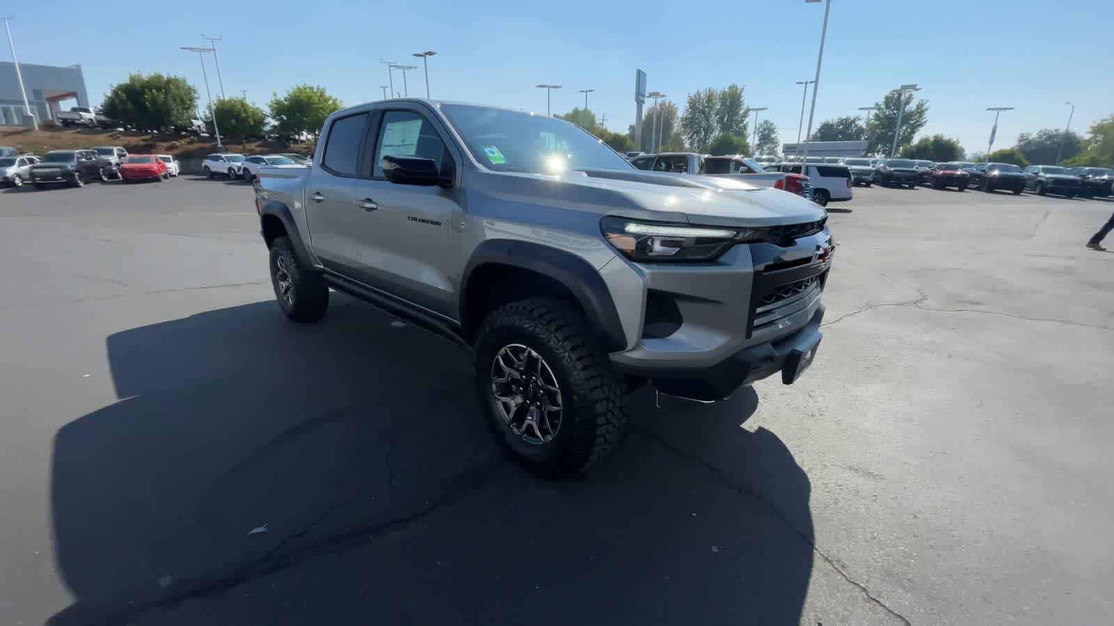 2024 Chevrolet Colorado 4WD ZR2 Crew Cab 2