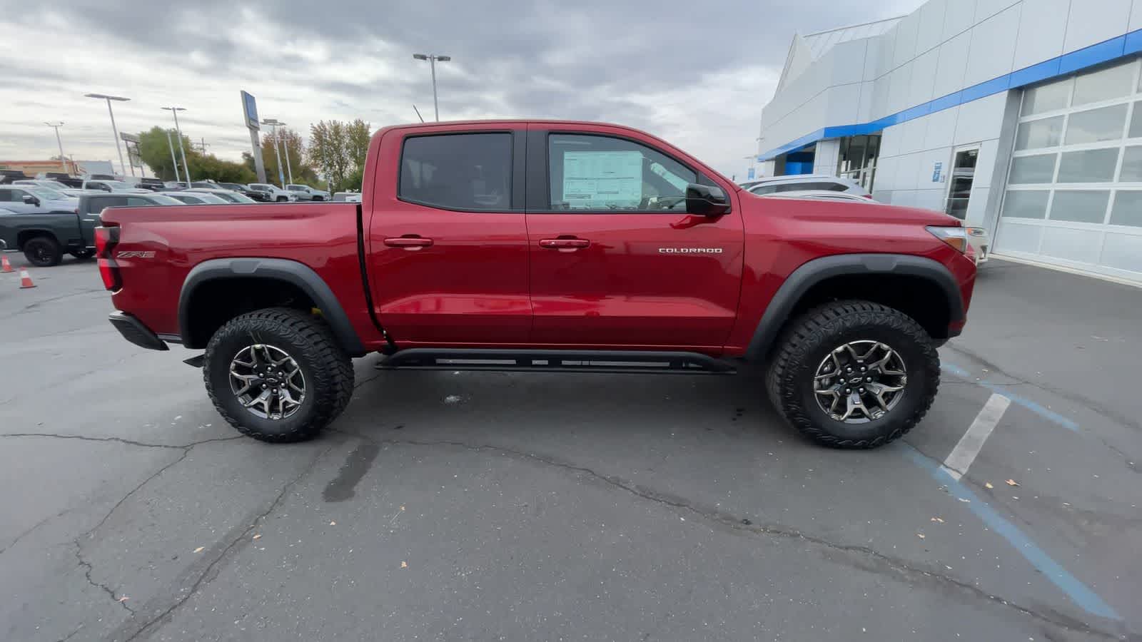 2024 Chevrolet Colorado 4WD ZR2 Crew Cab 9