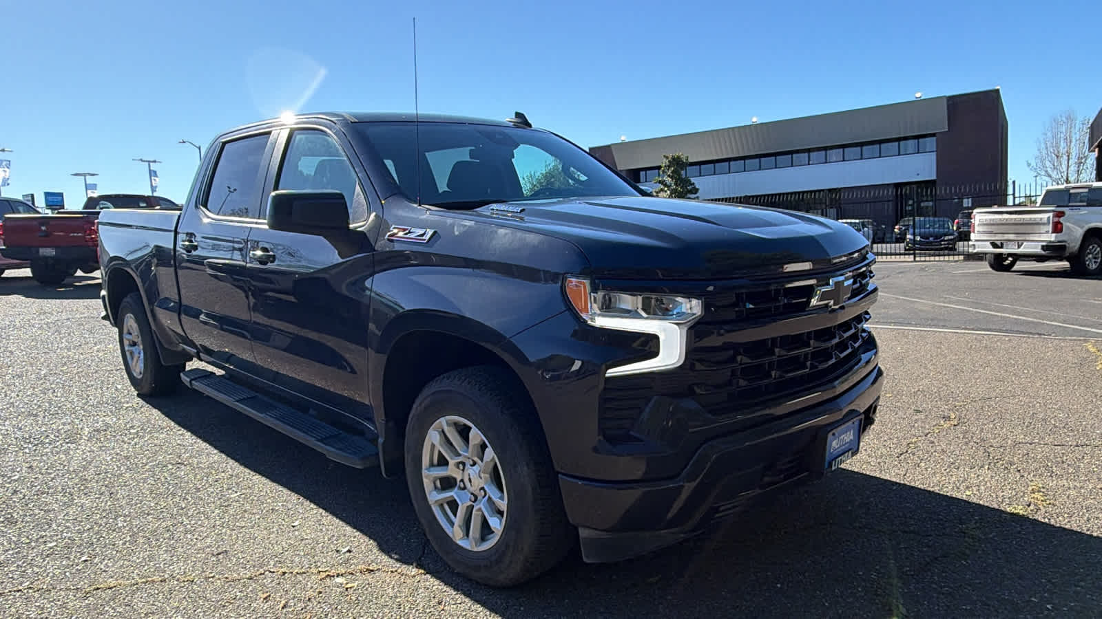 View vehicle photo 3