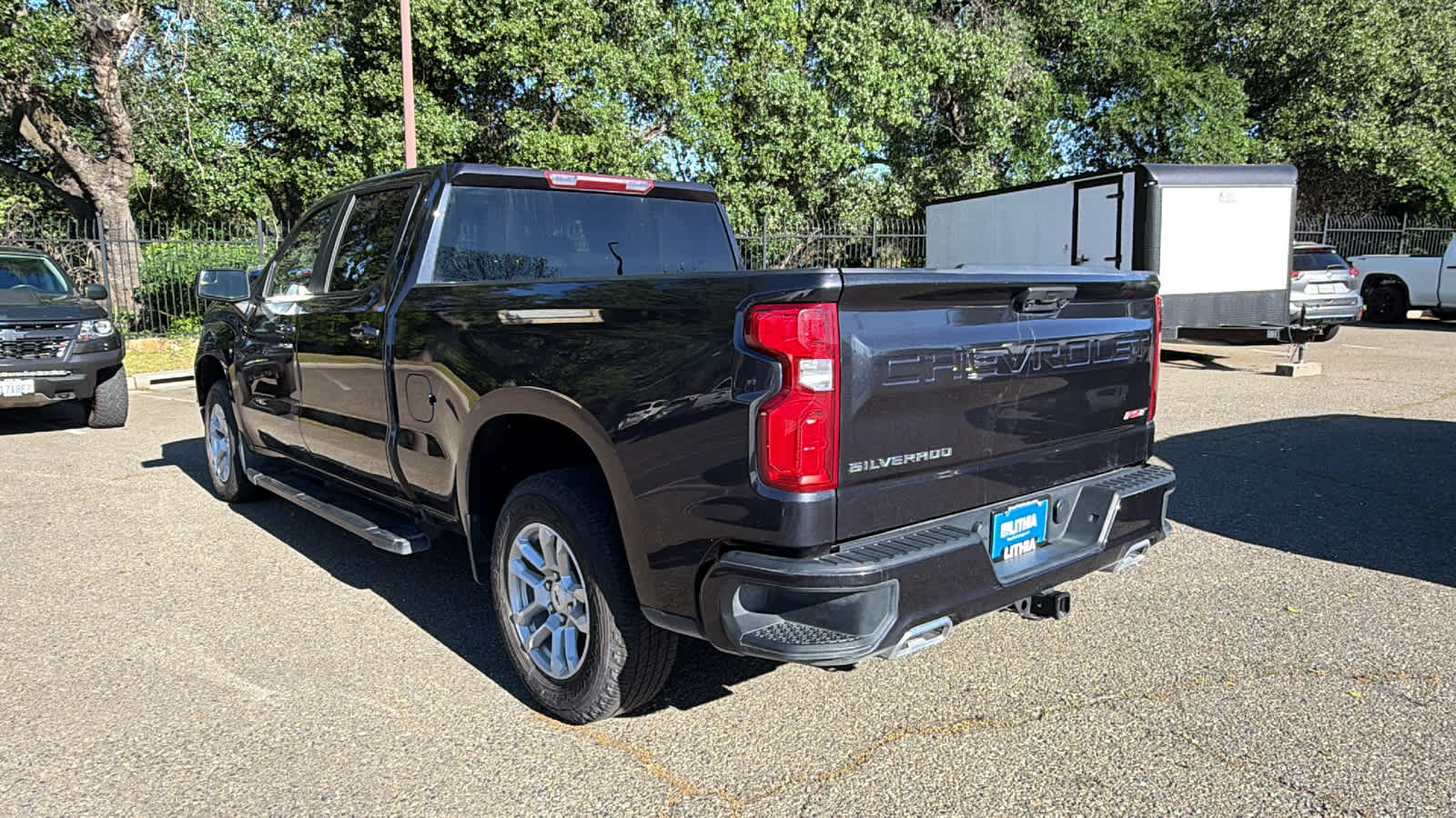 View vehicle photo 7