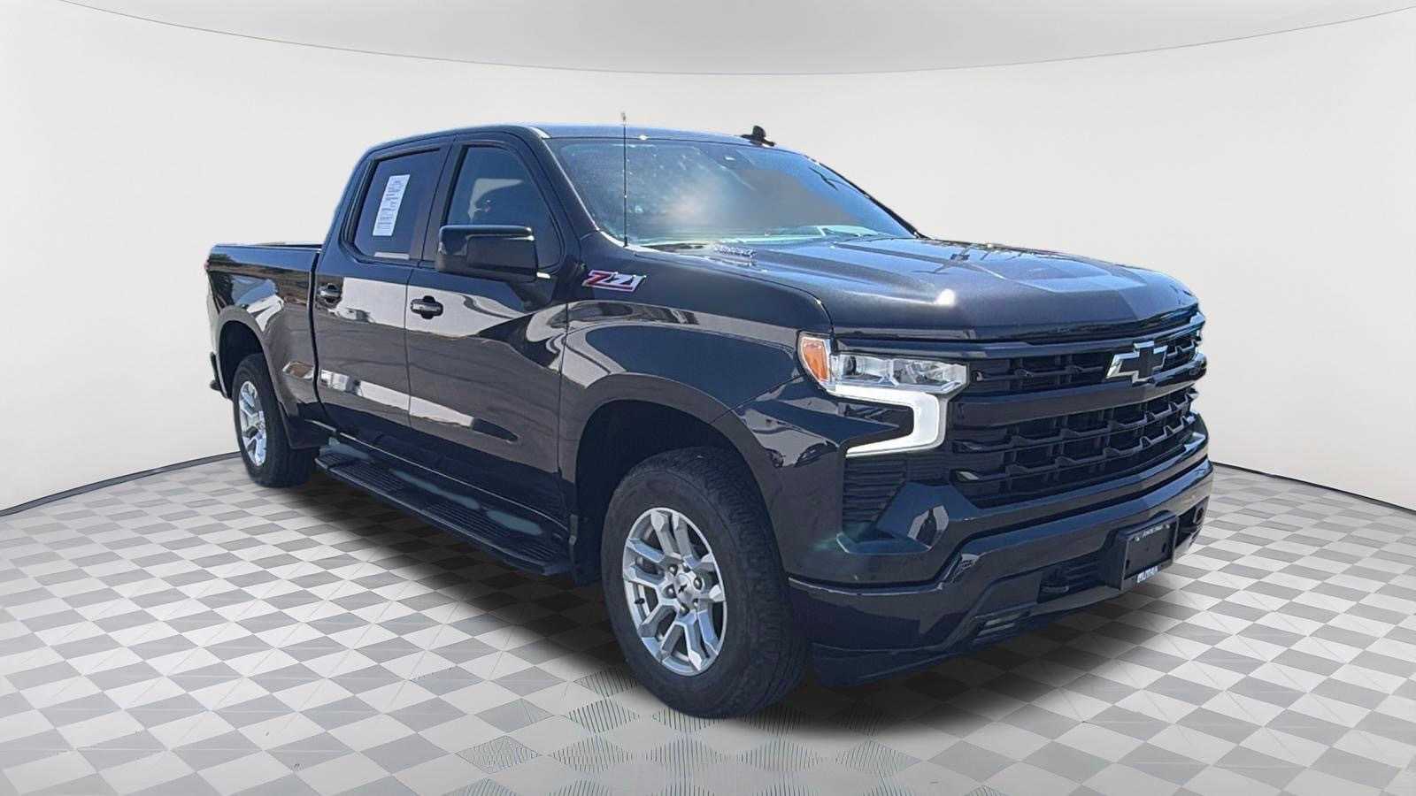 View vehicle photo 3