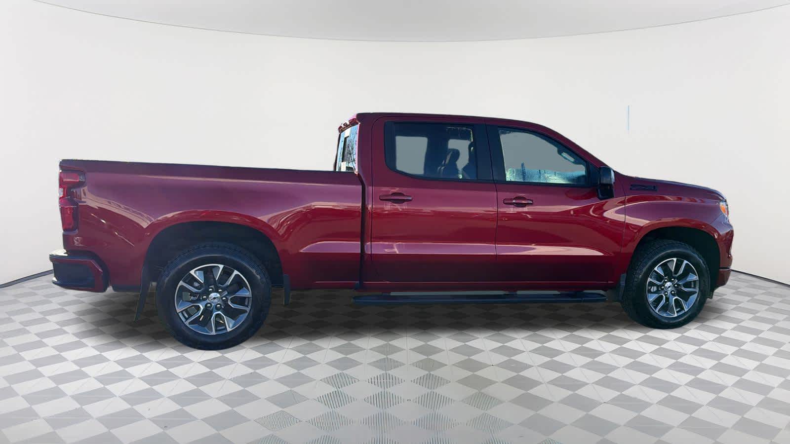 View vehicle photo 4