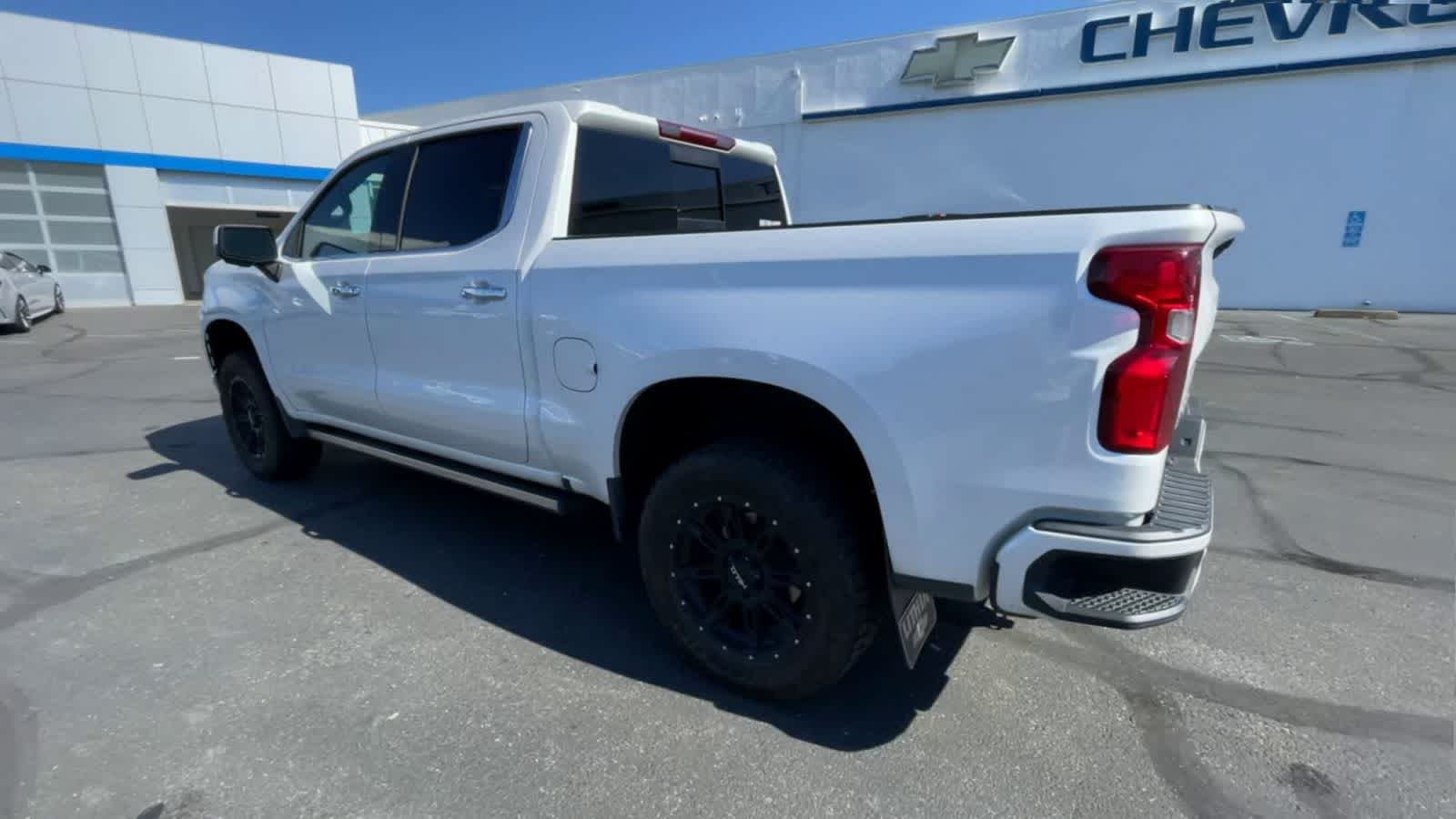 2019 Chevrolet Silverado 1500 High Country 4WD Crew Cab 147 6