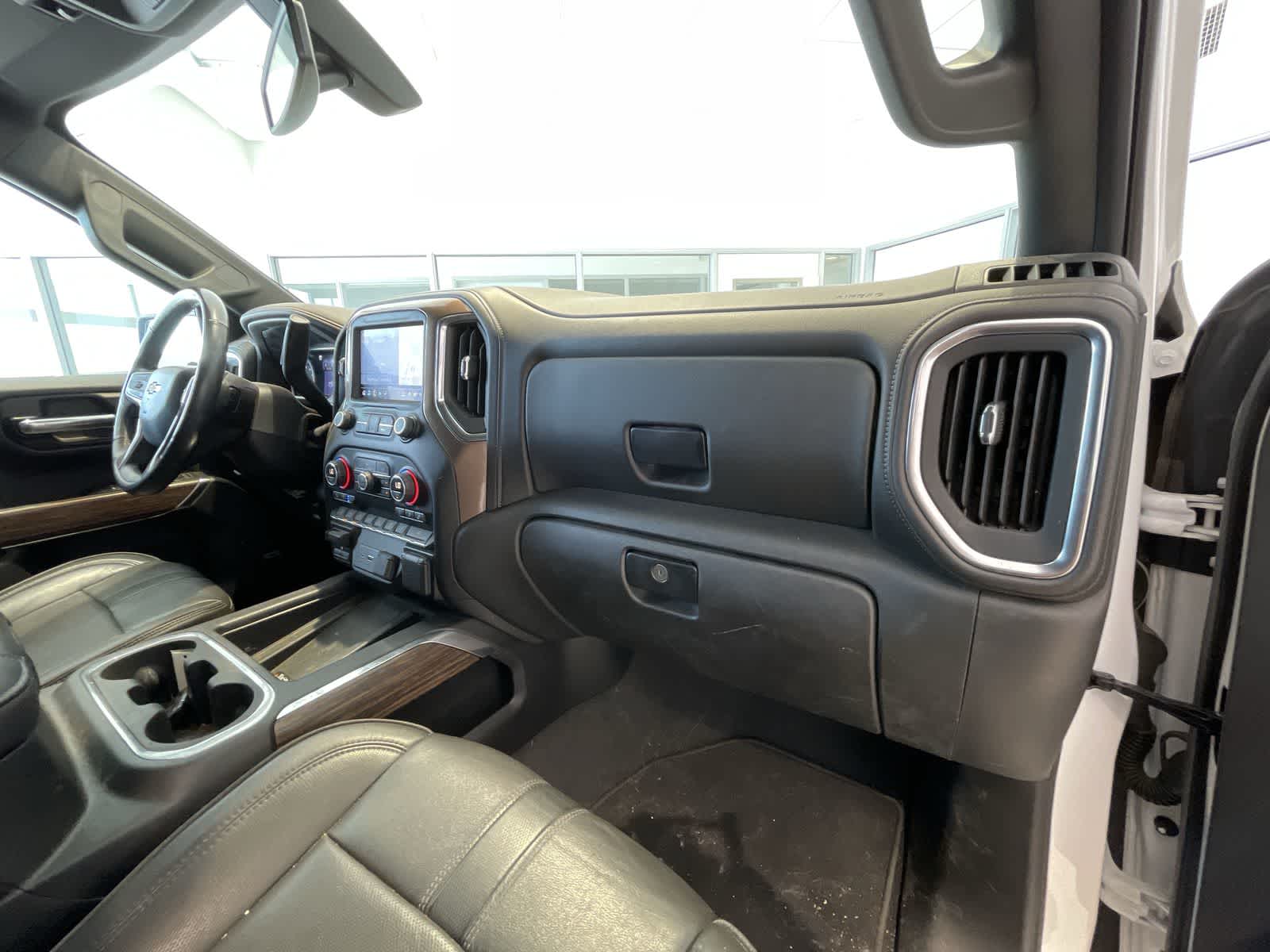 2019 Chevrolet Silverado 1500 High Country 4WD Crew Cab 147 30