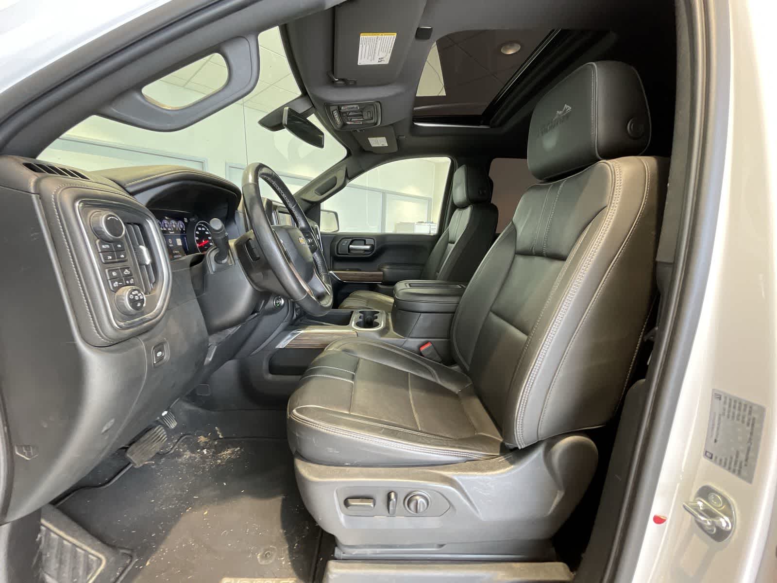 2019 Chevrolet Silverado 1500 High Country 4WD Crew Cab 147 20