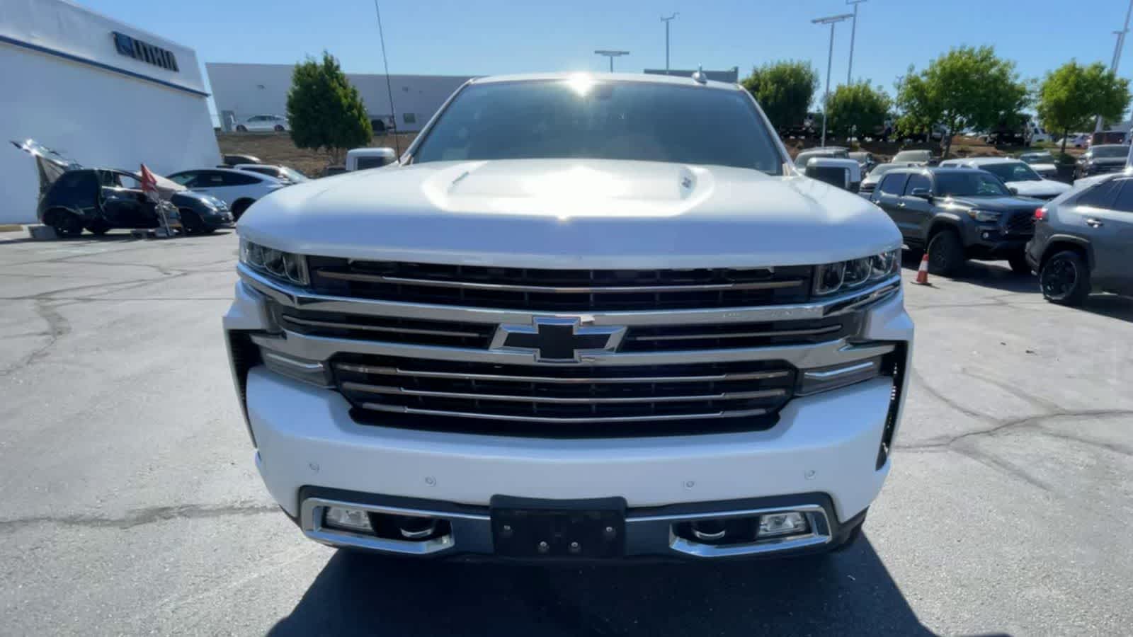 2019 Chevrolet Silverado 1500 High Country 4WD Crew Cab 147 3