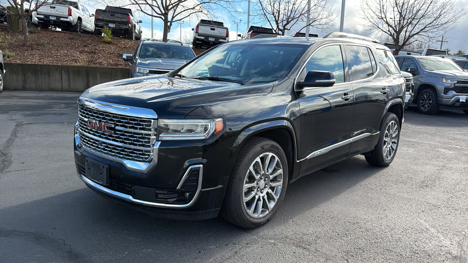 2023 GMC Acadia Denali AWD