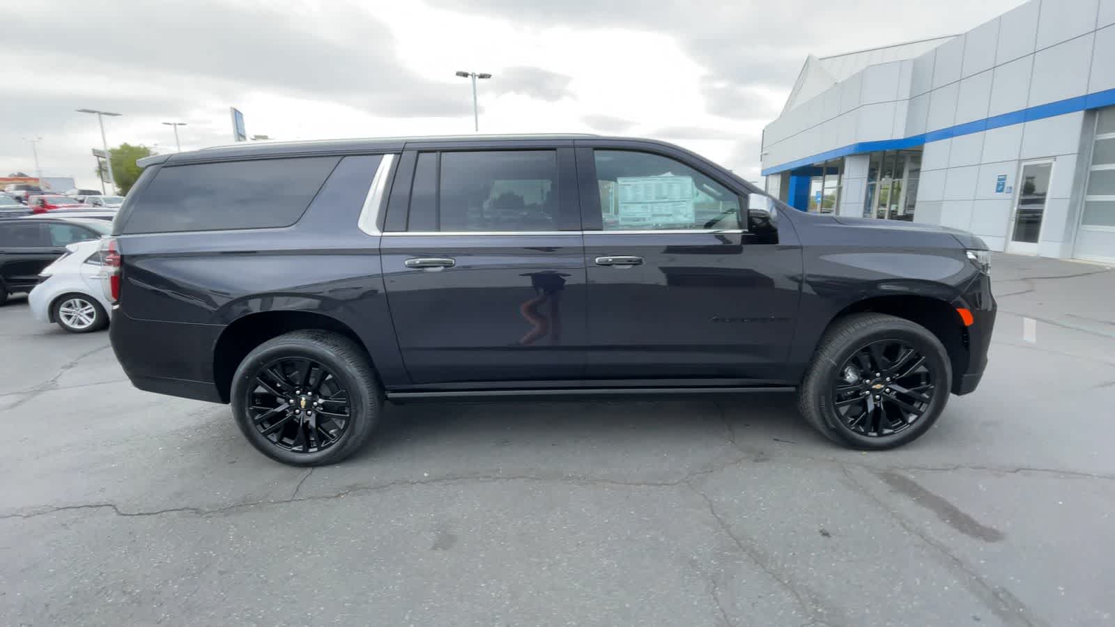 2024 Chevrolet Suburban Premier 9